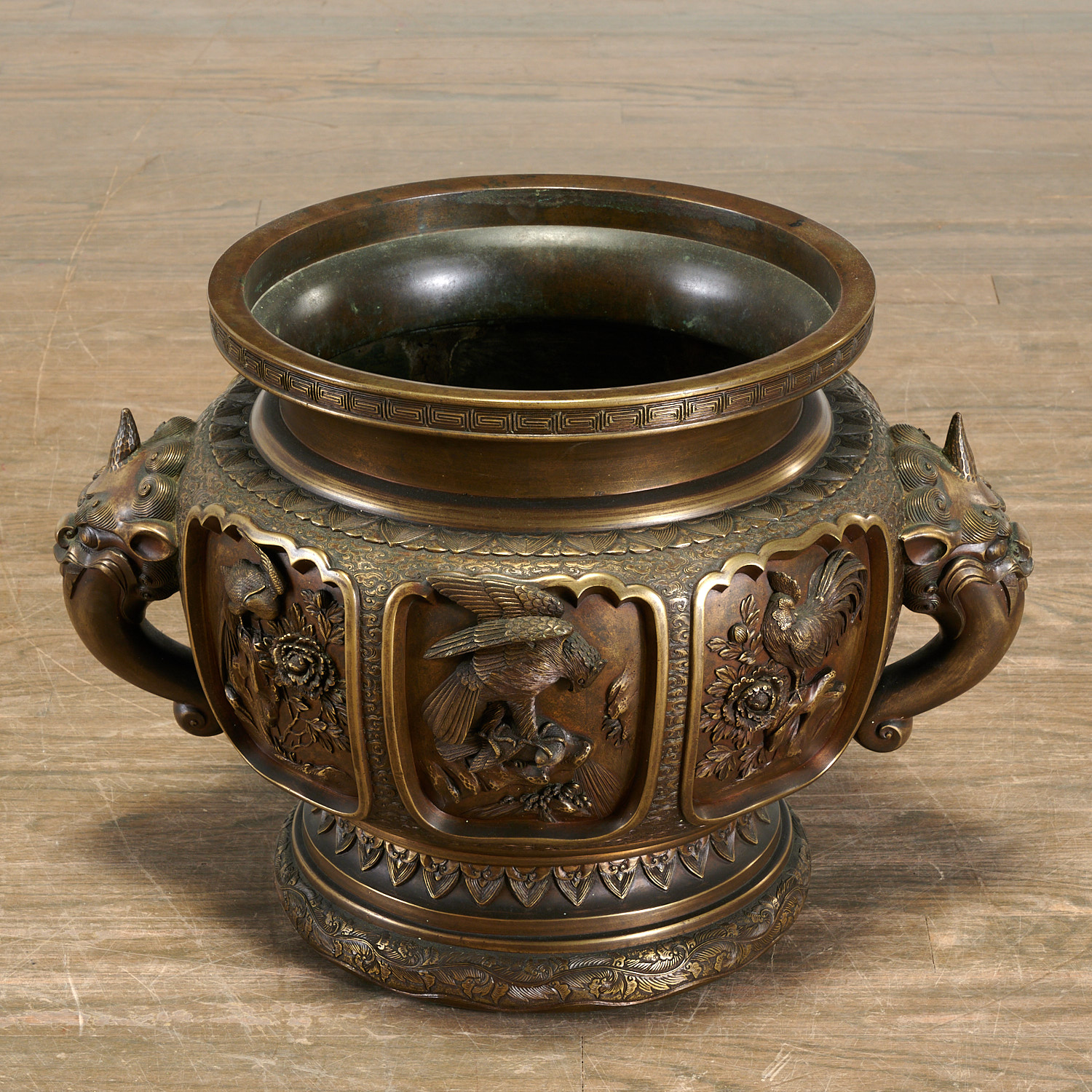 Signed Japanese bronze censer or hibachi