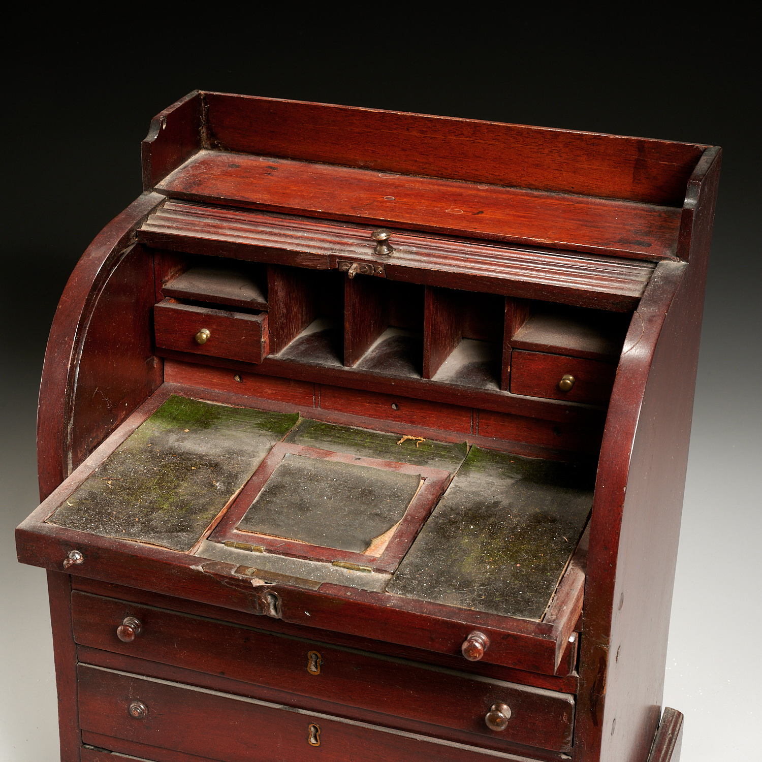 English & American miniature cabinet and desk - Image 2 of 7