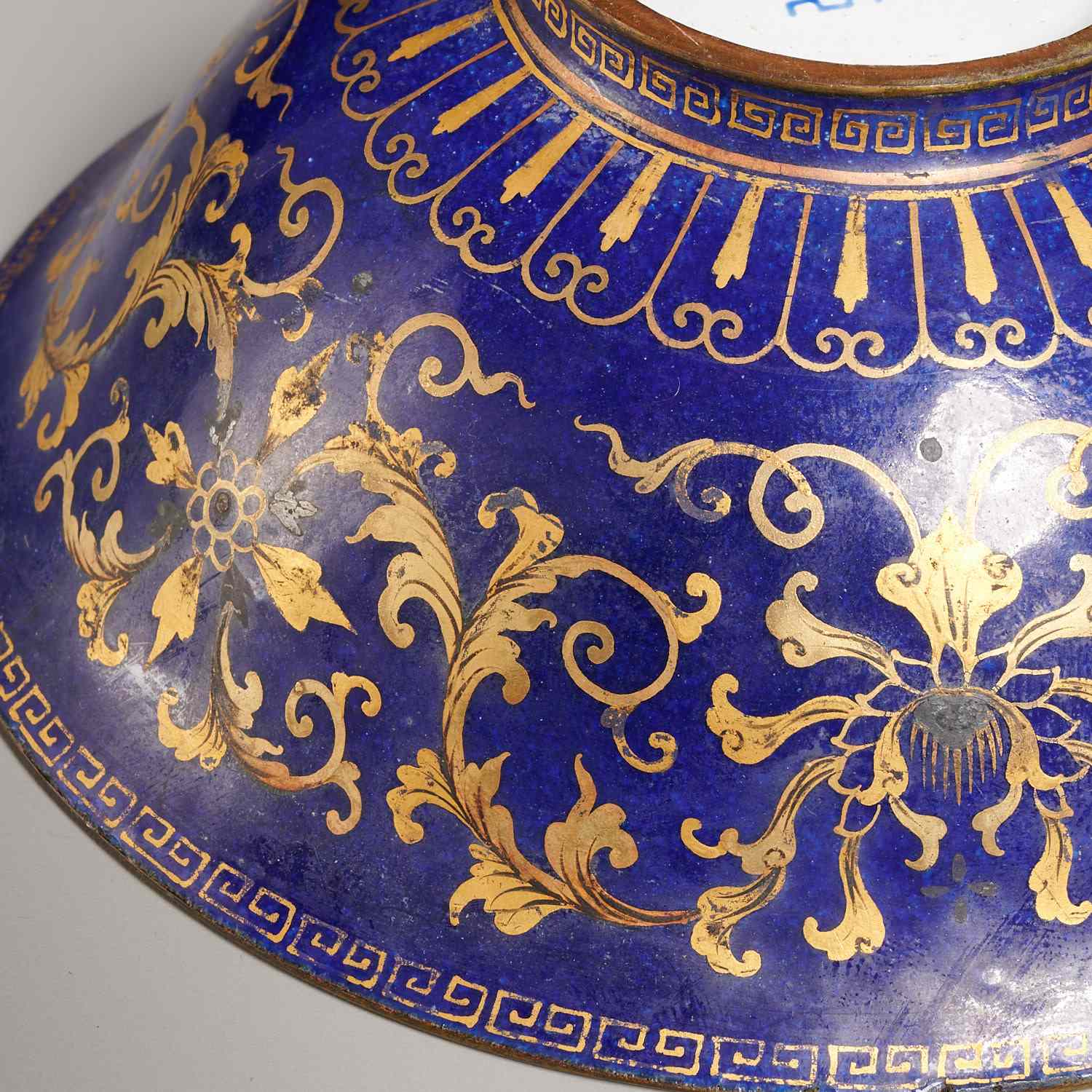 Antique Chinese Peking gilt enamel bowl - Image 5 of 6