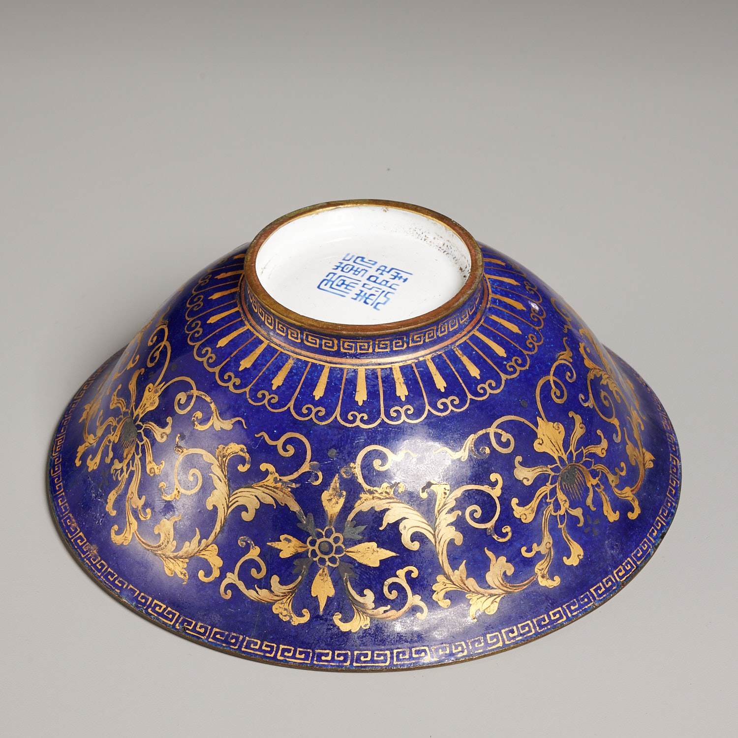 Antique Chinese Peking gilt enamel bowl - Image 3 of 6