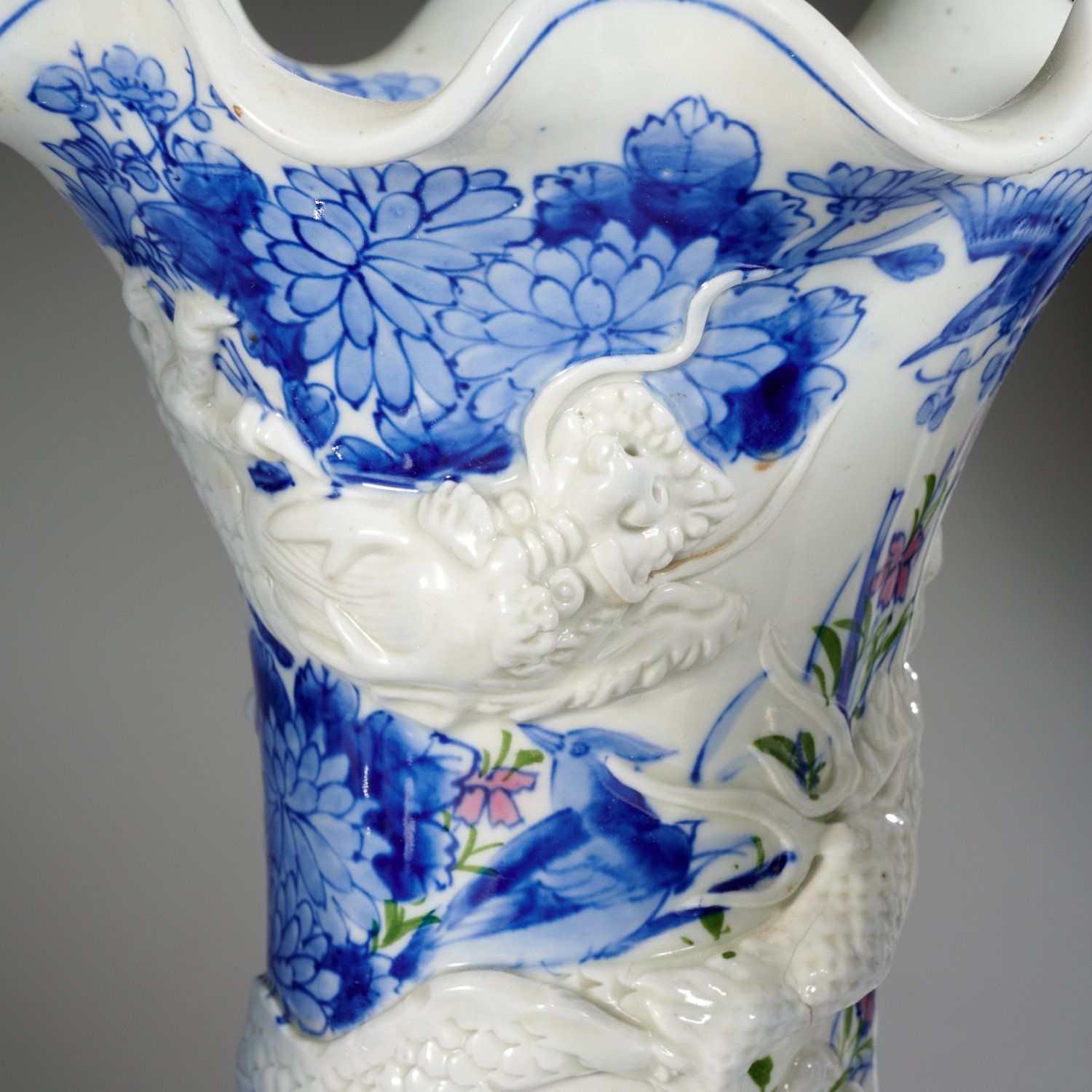 Japanese Hirado porcelain (3) piece garniture - Image 2 of 6