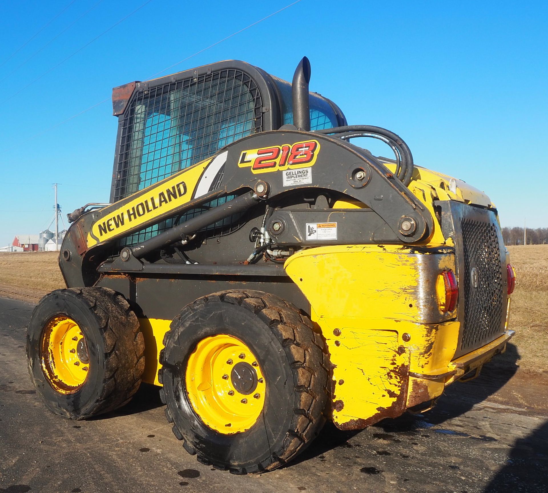 NEW HOLLAND L218 SUPERBOOM SKID STEER - Image 2 of 8