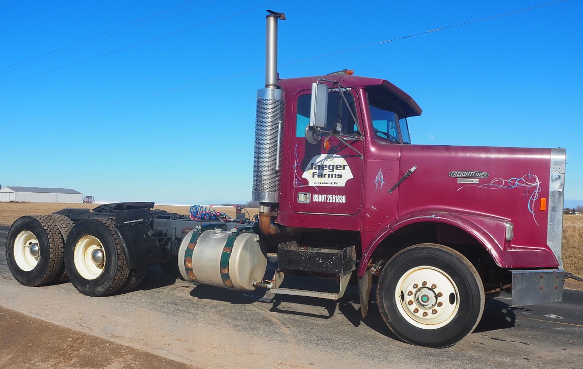 '87 FREIGHTLINER DAY CAB SEMI TRACTOR - Image 3 of 14