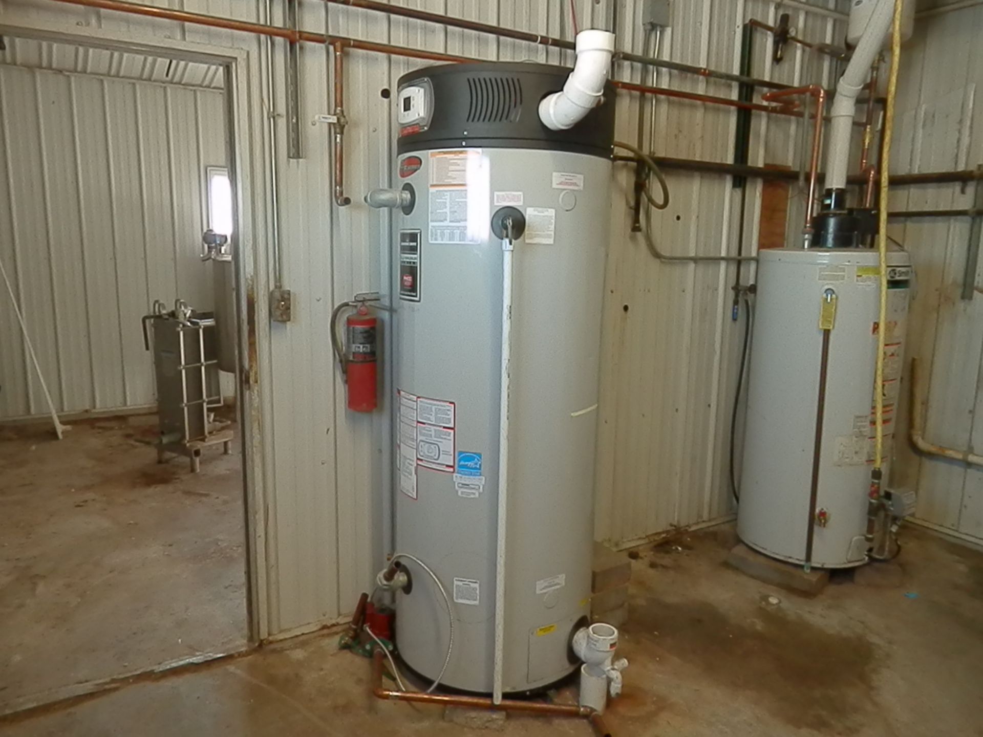 BRADFORD WHITE COMMERCIAL WATER HEATER - Image 2 of 2