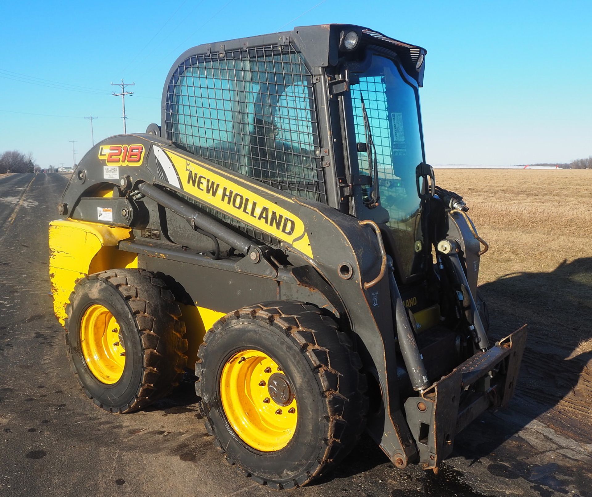 NEW HOLLAND L218 SUPERBOOM SKID STEER - Image 3 of 8