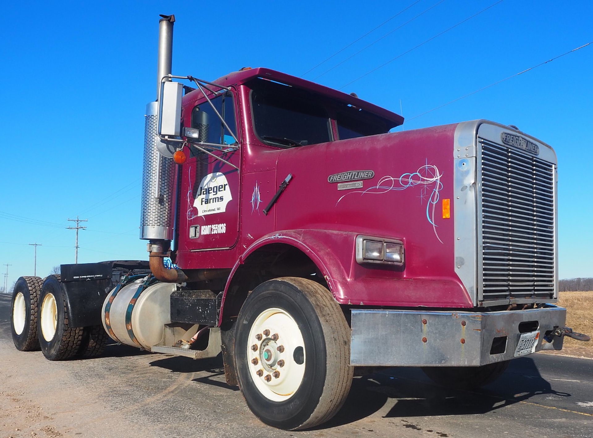 '87 FREIGHTLINER DAY CAB SEMI TRACTOR - Image 2 of 14