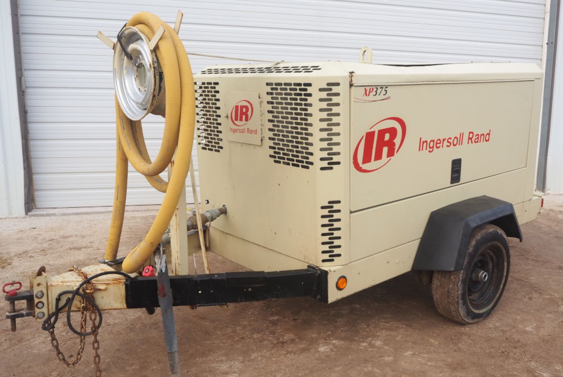 INGERSOL RAND XP375 PORTABLE AIR COMPRESSOR - Image 2 of 5