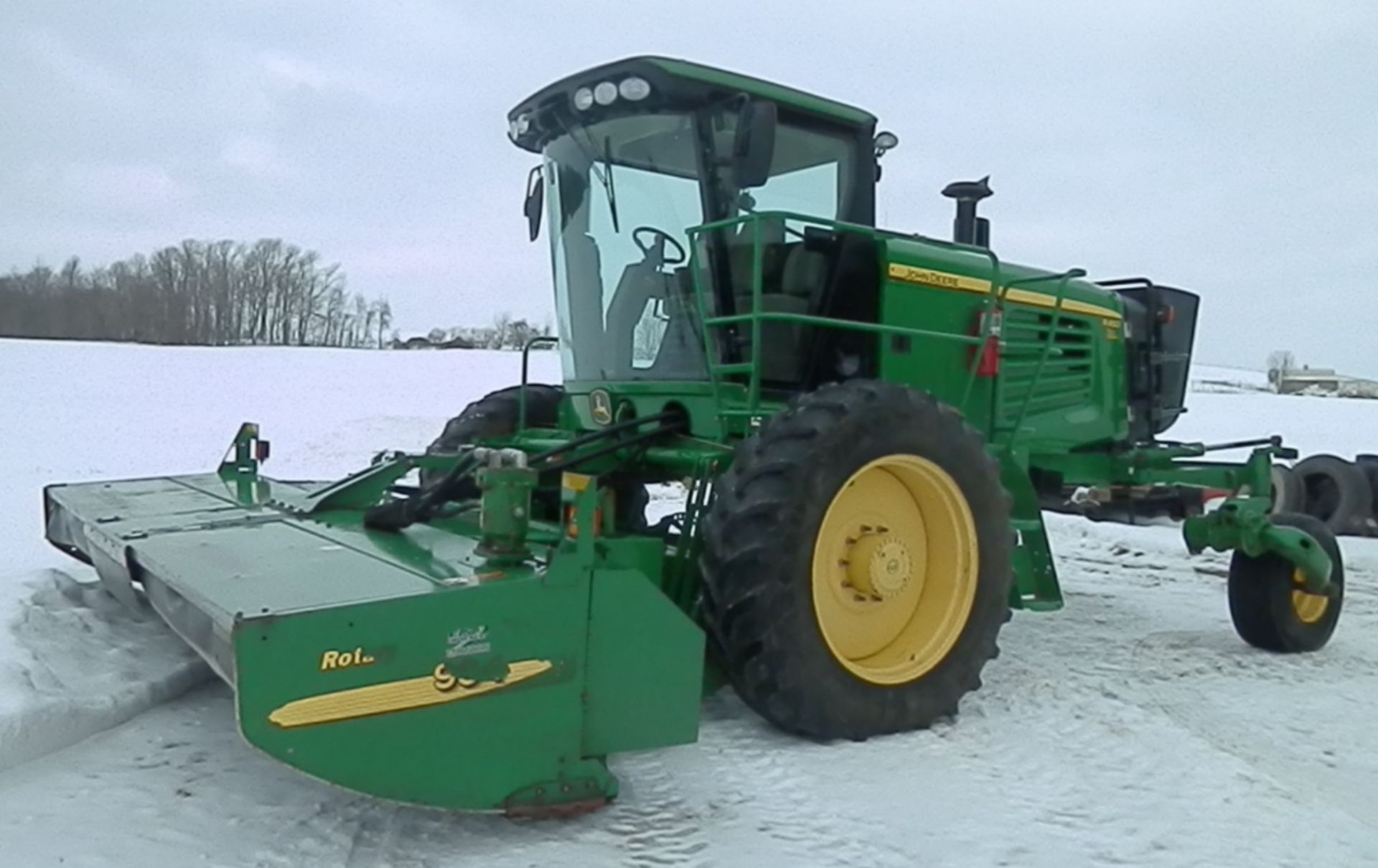 JOHN DEERE R450 SELF PROPELLED DISCBINE