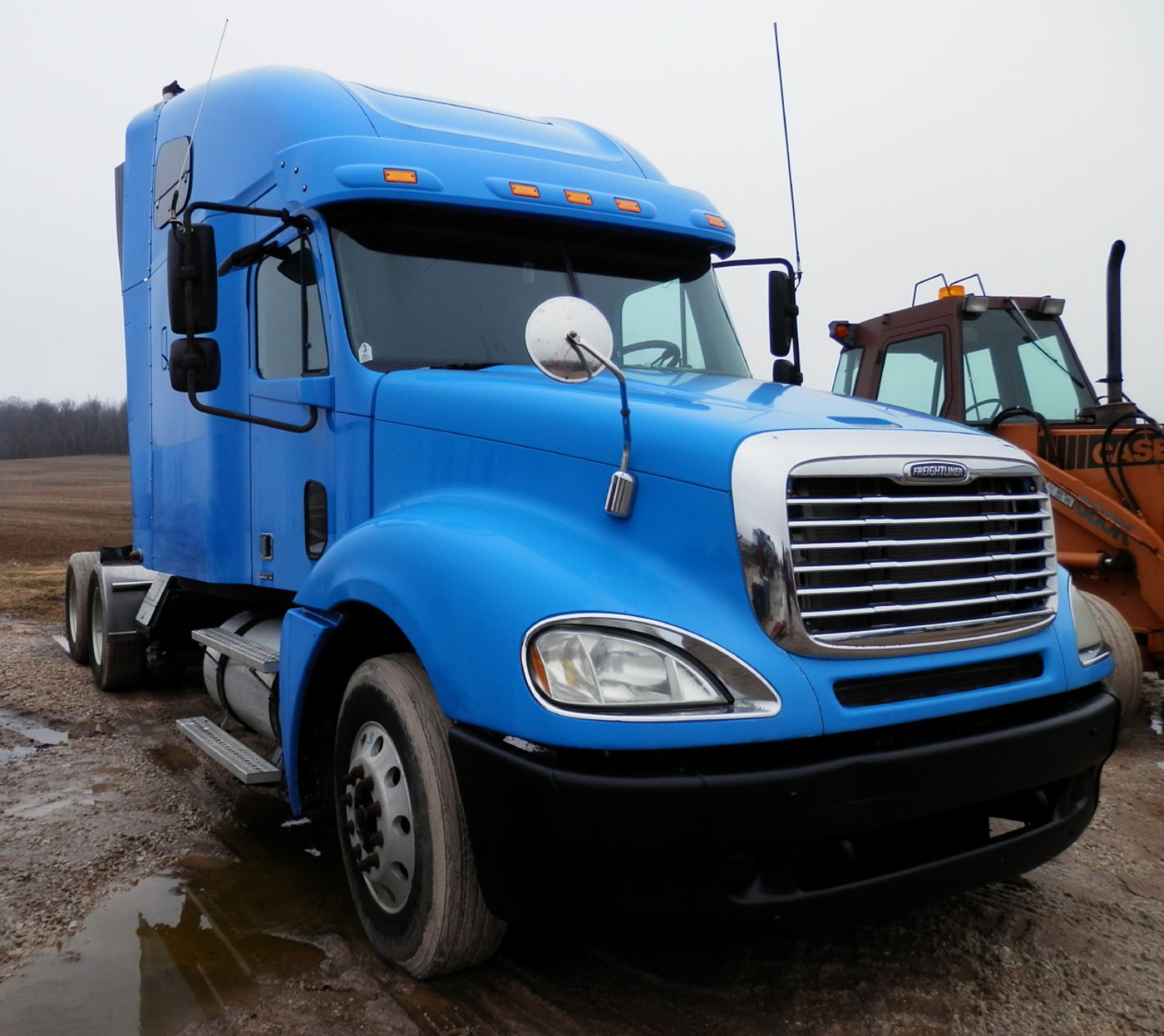 2007 FREIGHTLINER COLUMBIA SEMI TRACTOR - Image 6 of 21