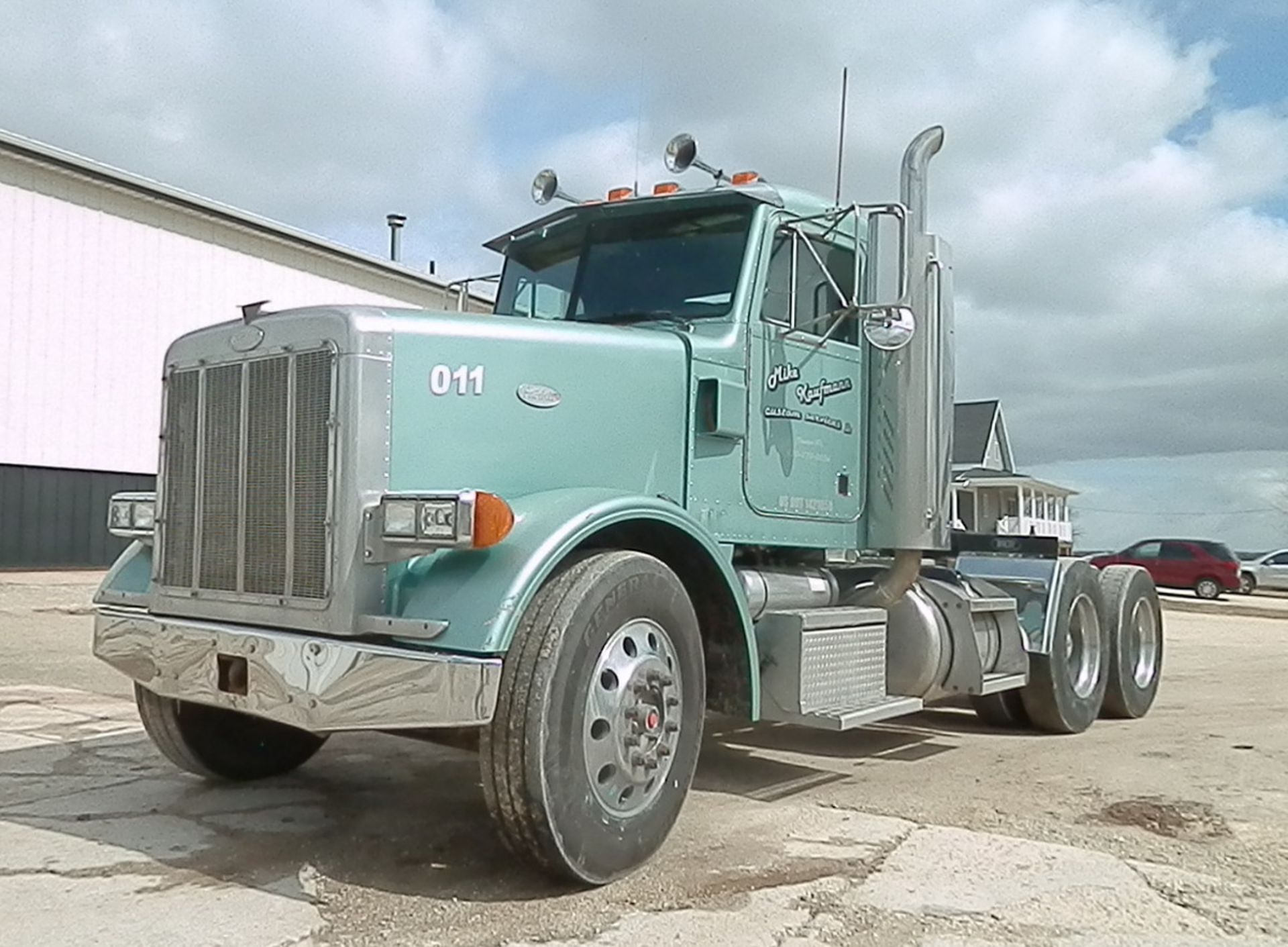 '95 PETERBILT DAY CAB - Image 2 of 16