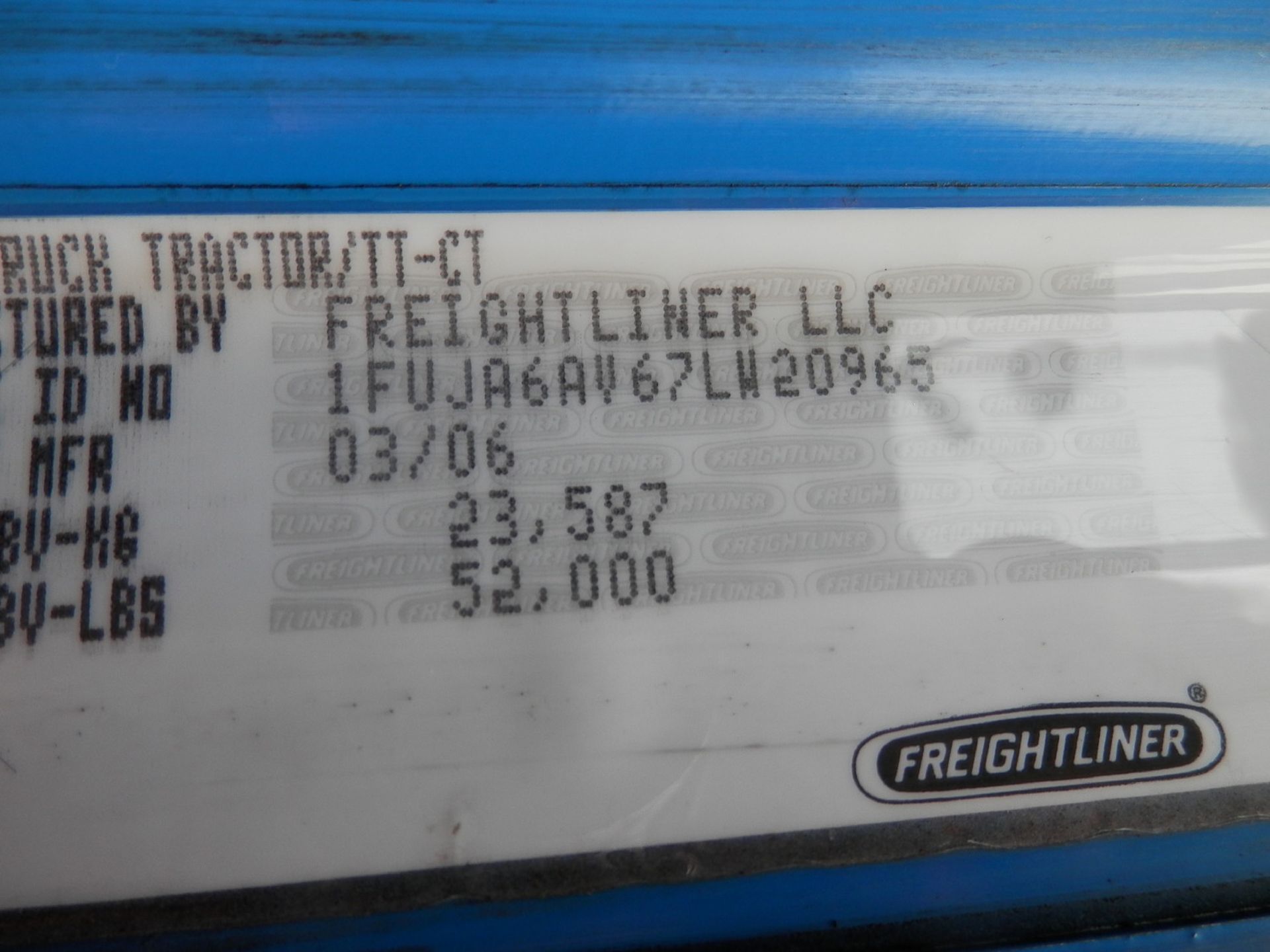 2007 FREIGHTLINER COLUMBIA SEMI TRACTOR - Image 8 of 21