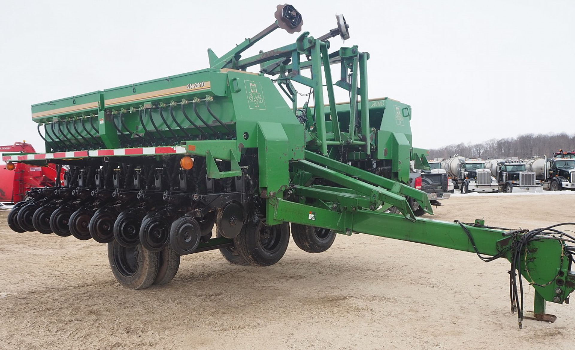 GREAT PLAINS 2N 2410 CENTER FOLD NO TILL DRILL - Image 4 of 14