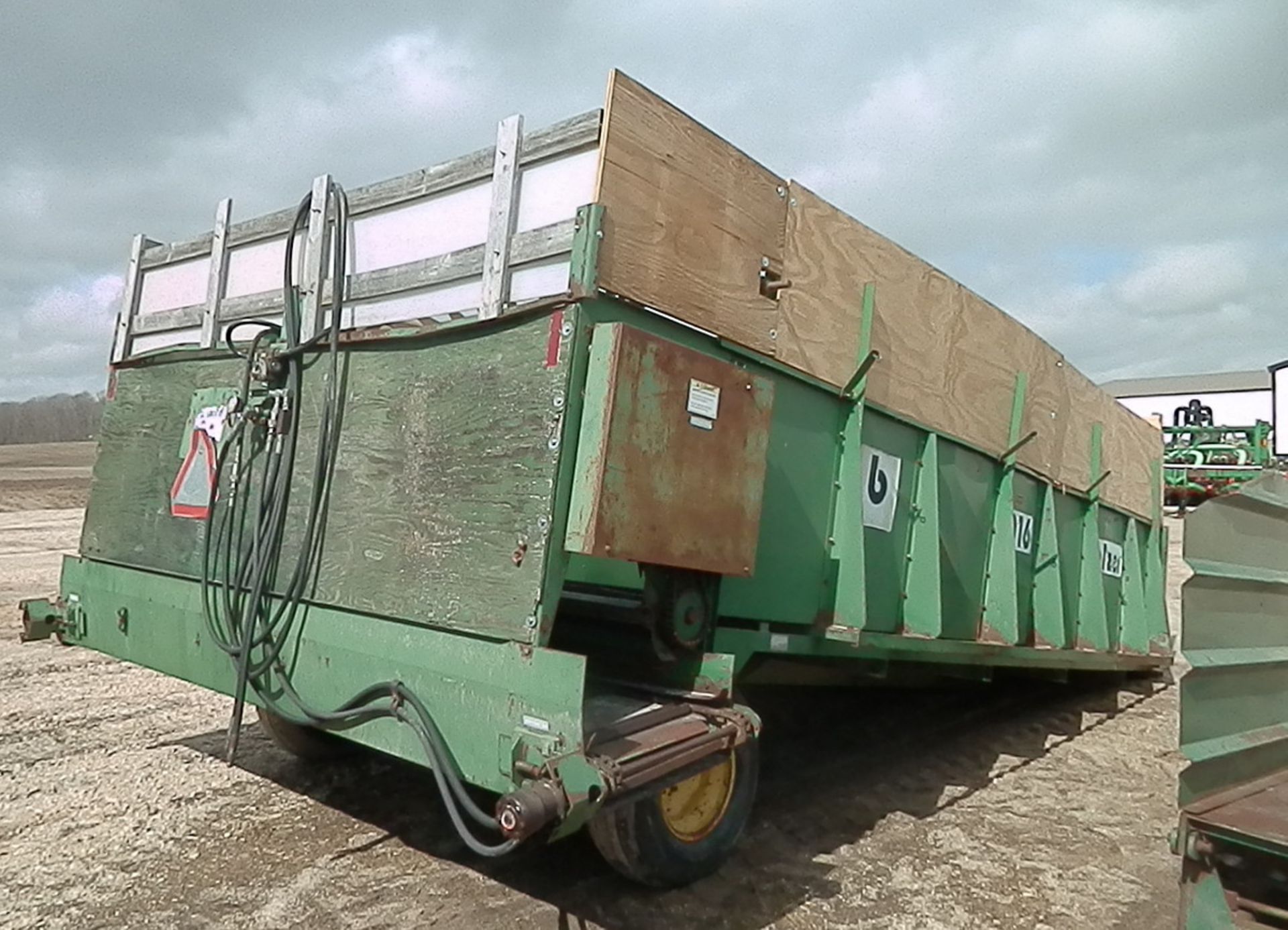 BALZER 1016 FORAGE/UNLOADING TABLE - Image 2 of 7