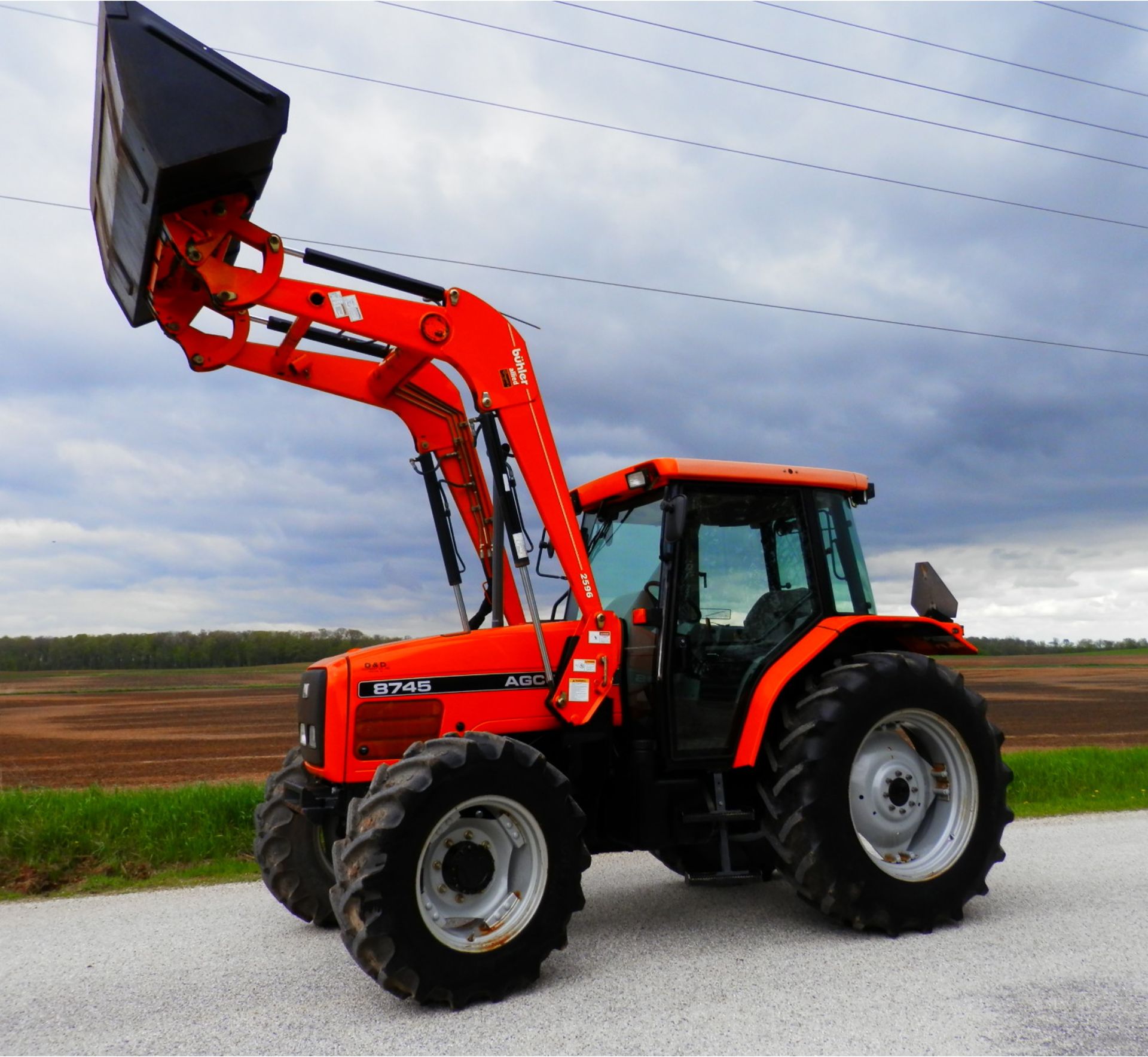 AGCO ALLIS 8745 MFWD TRACTOR w/BUHLER 2596 QT HI CLEARANCE LOADER - Image 2 of 15