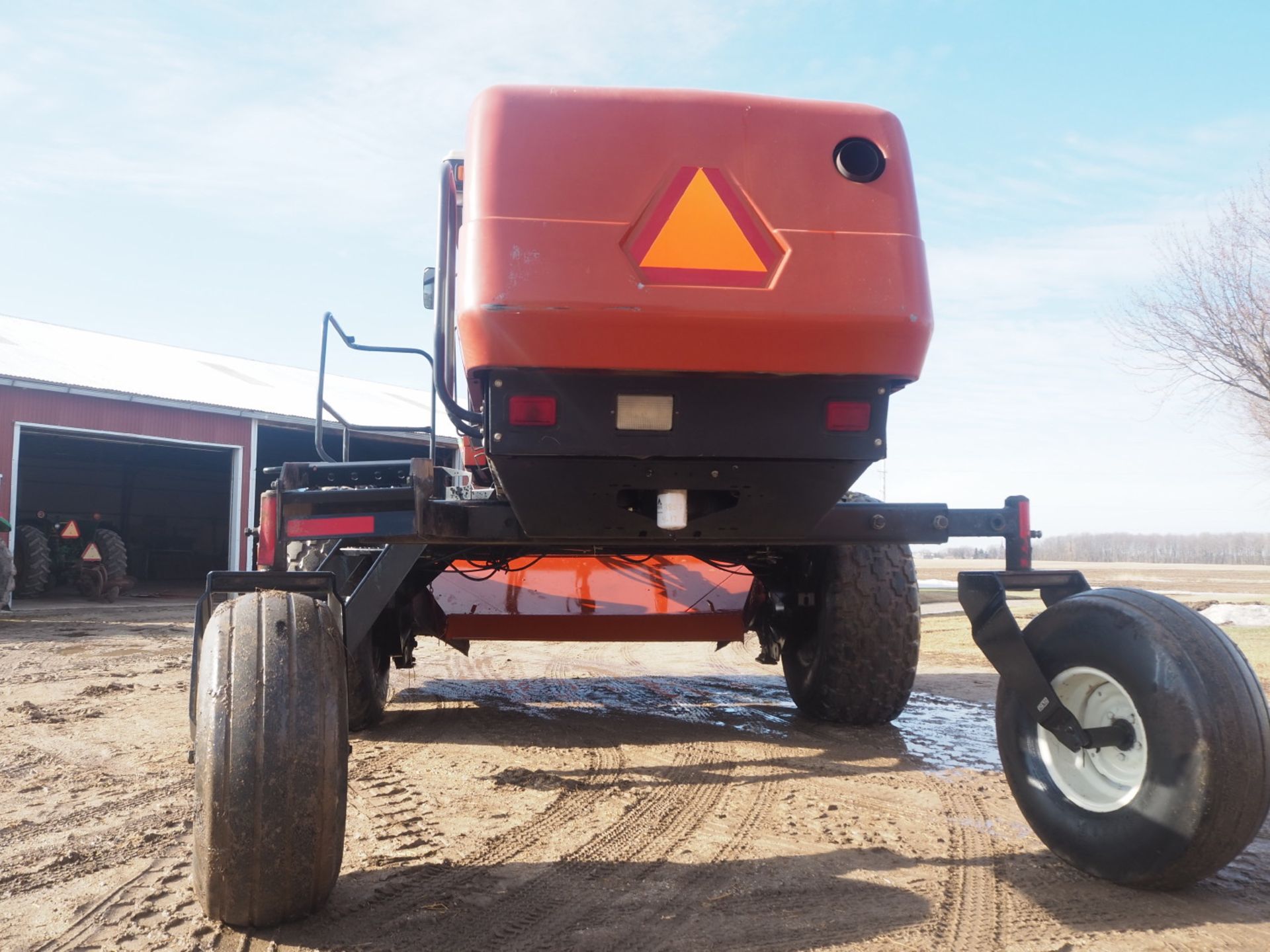 HESSTON 8550 SP DISCBINE w/8070 16' PLATFORM - Image 5 of 11