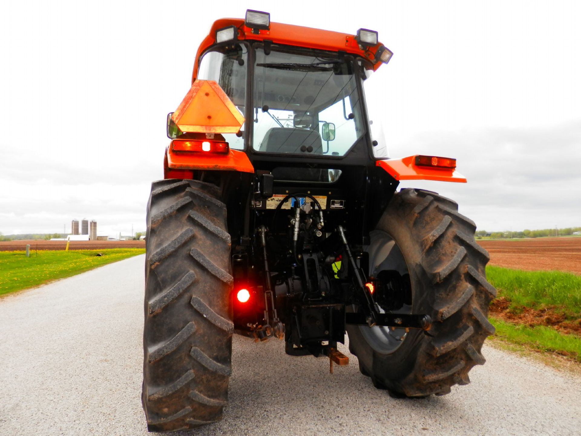 AGCO ALLIS 8745 MFWD TRACTOR w/BUHLER 2596 QT HI CLEARANCE LOADER - Image 3 of 15