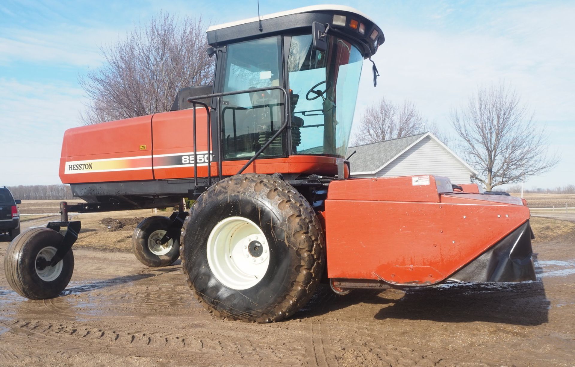 HESSTON 8550 SP DISCBINE w/8070 16' PLATFORM - Image 6 of 11