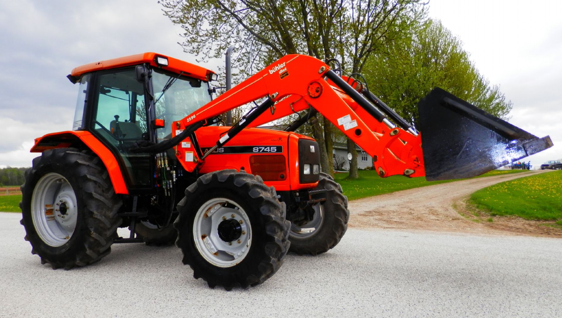 AGCO ALLIS 8745 MFWD TRACTOR w/BUHLER 2596 QT HI CLEARANCE LOADER