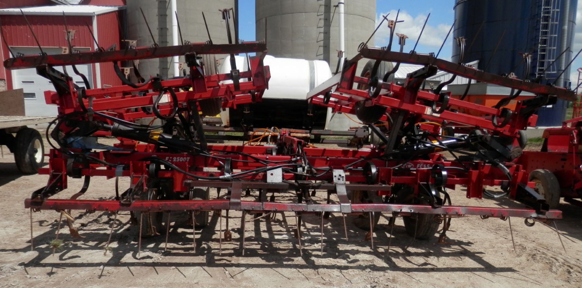 VICON FC2500 25' DANISH TINE FIELD CULTIVATOR - Image 2 of 4