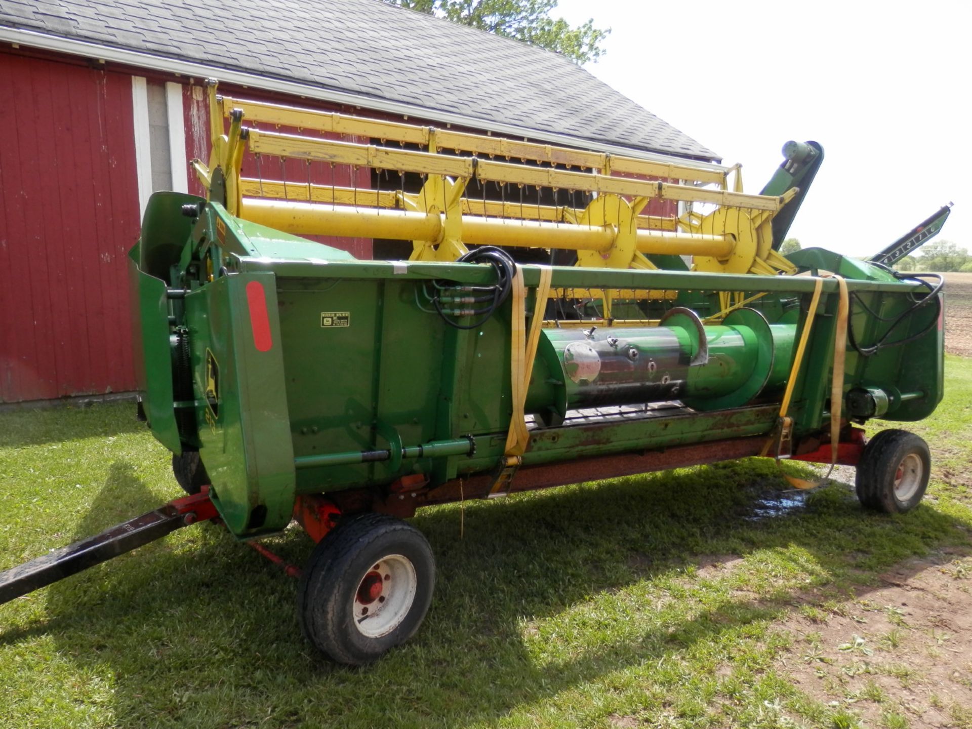 JD 6620 HYDRO COMBINE w/JD 213 GRAIN PLATFORM & JD 6RN CORNHEAD - Image 26 of 32