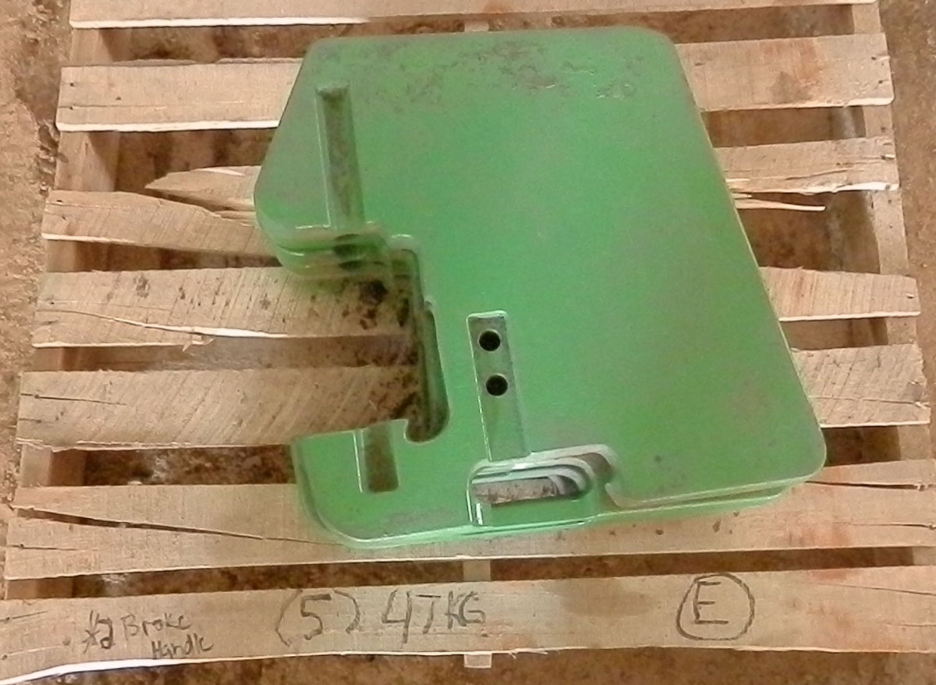 JOHN DEERE 47KG SUITCASE WEIGHTS