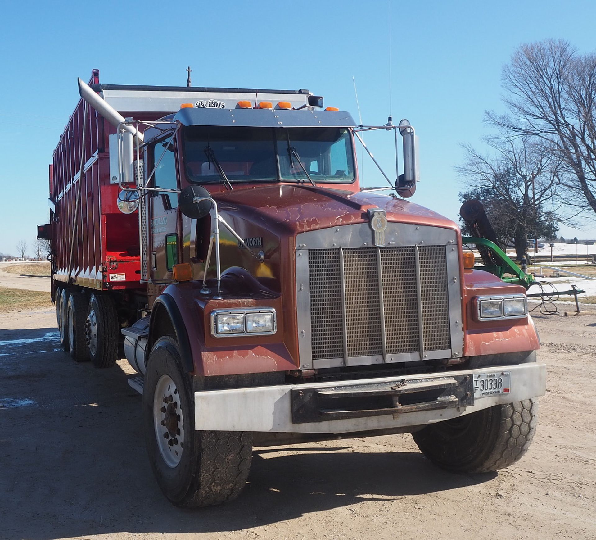 '98 KENWORTH W900 STRAIGHT TRUCK MEYER 9524 CROP MAX BOX - Image 2 of 14