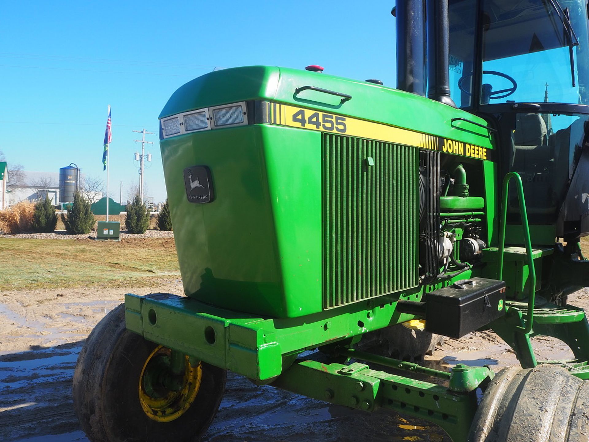 JOHN DEERE 4455 MFWD POWER SHIFT - Image 3 of 11