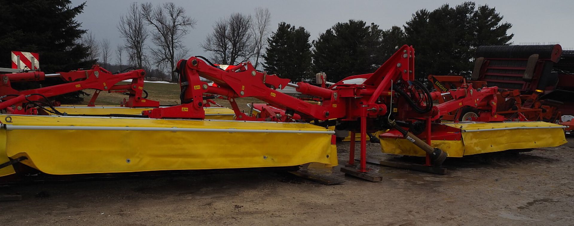 2018 POTTINGER TRIPLE MOWER-NOVACAT V10 & 351 ALFA MOTION - Image 8 of 17