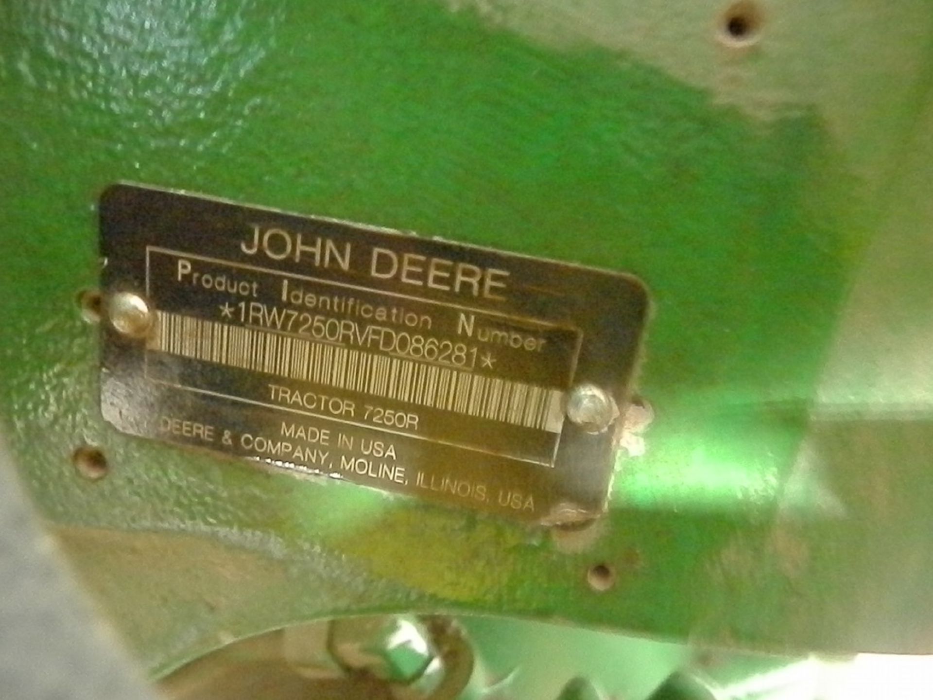 JOHN DEERE 7250 MFWD TRACTOR SN 1RW7250RVFD086281 - Image 8 of 8