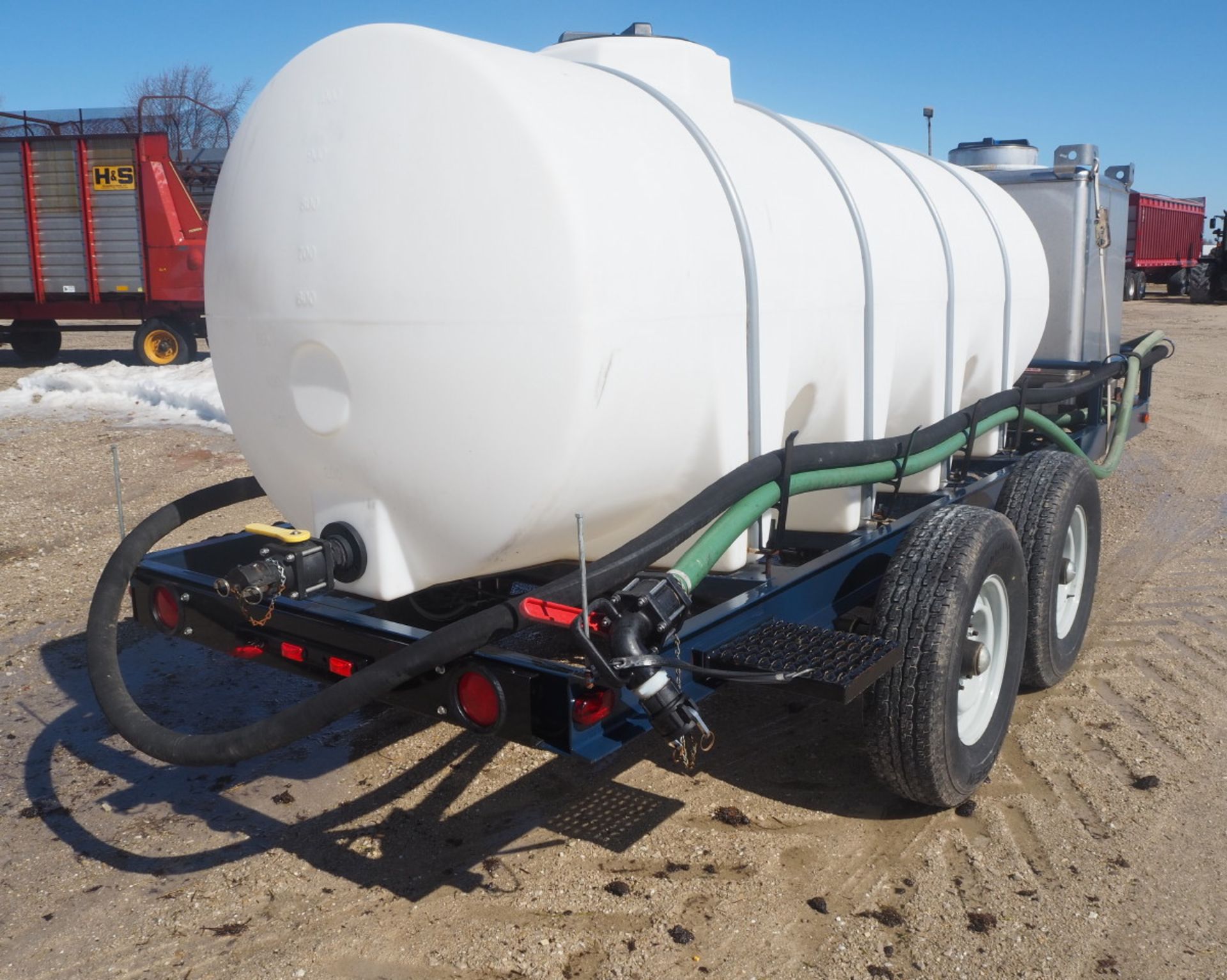 FERT DELIVERY TRAILER w/TANKS - Image 3 of 7