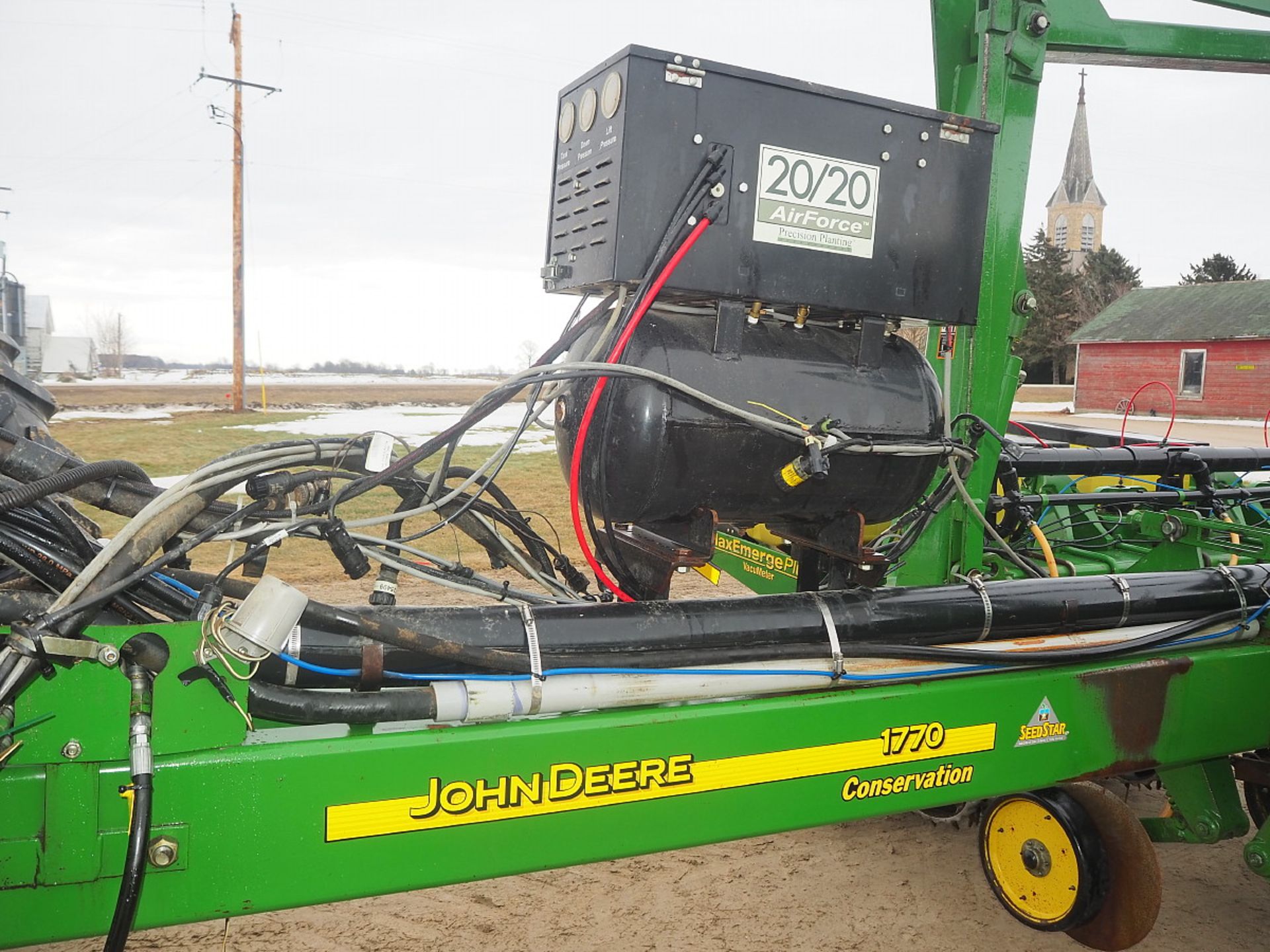 JOHN DEERE 1770 MAXEMERGE 12R CORN PLANTER - Image 3 of 10