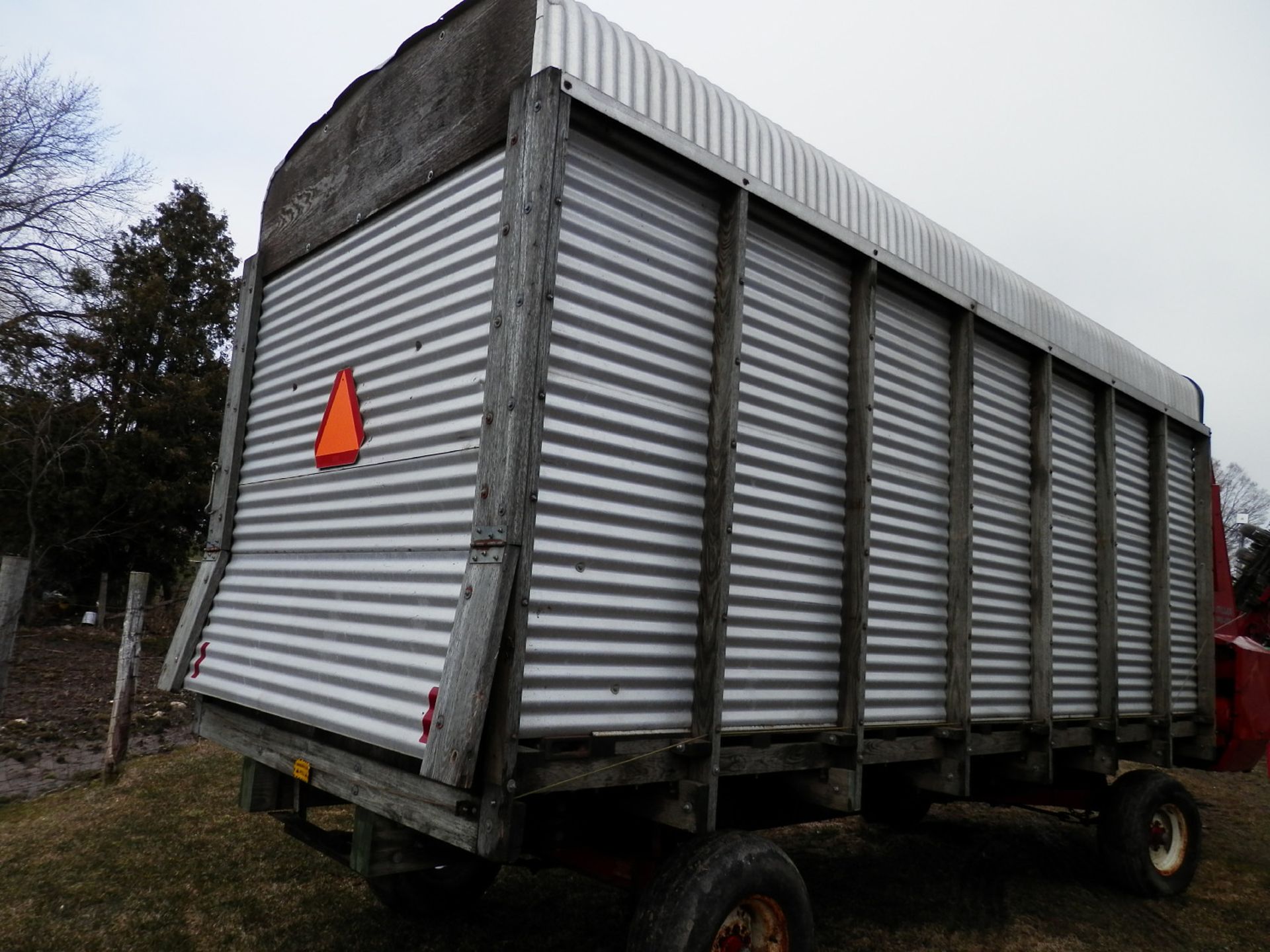 MILLER PRO 2175 18' LH FORAGE WAGON - Image 3 of 6