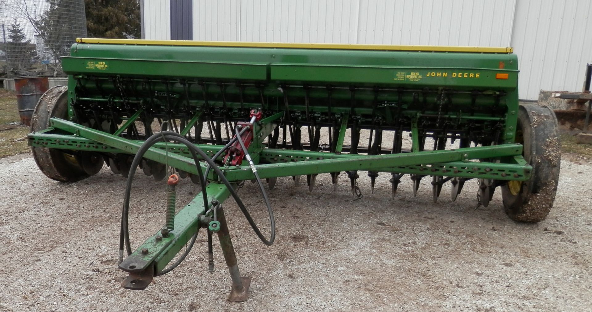 JOHN DEERE 8250 12' GRAIN DRILL