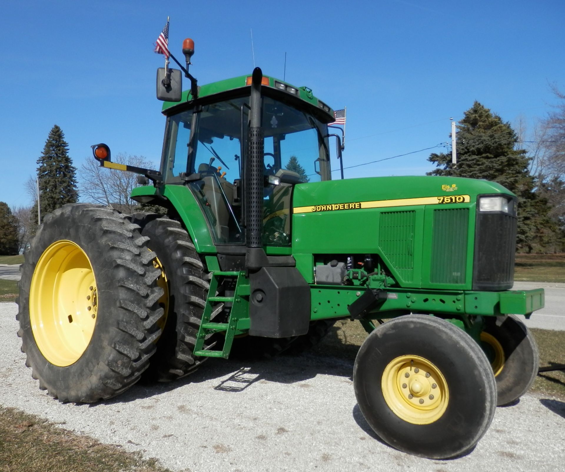 1999 JD 7610 2WD TRACTOR