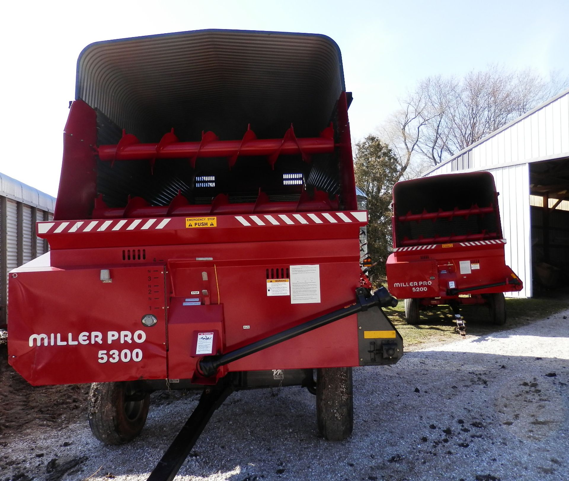 MILLER PRO 5300 18' LH FORAGE WAGON - Image 6 of 6