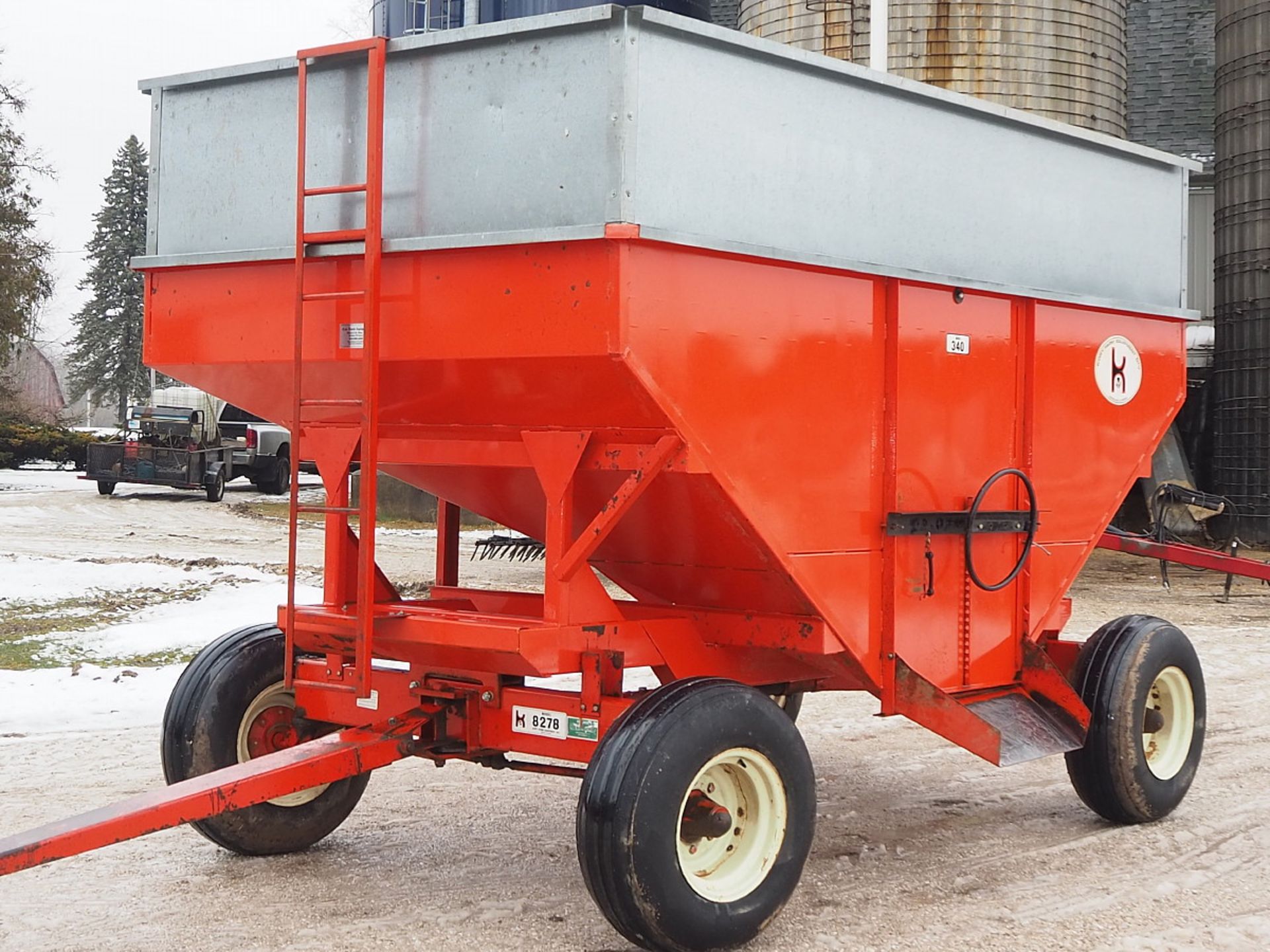 KORY 340 BU GRAVITY WAGON