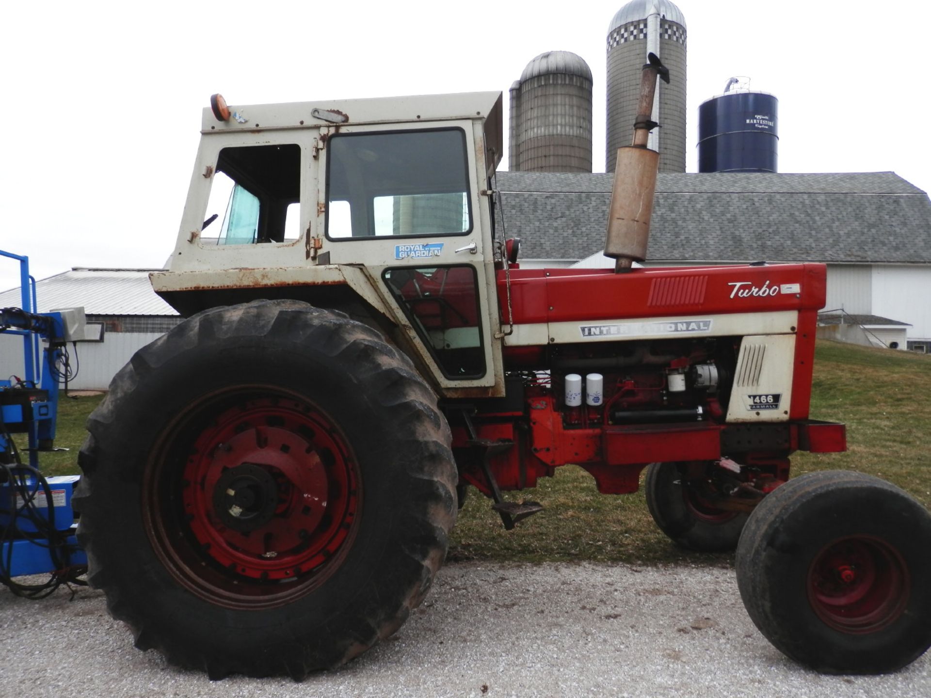 IH 1466 w/HINIKER ROYAL CAB - Image 10 of 15