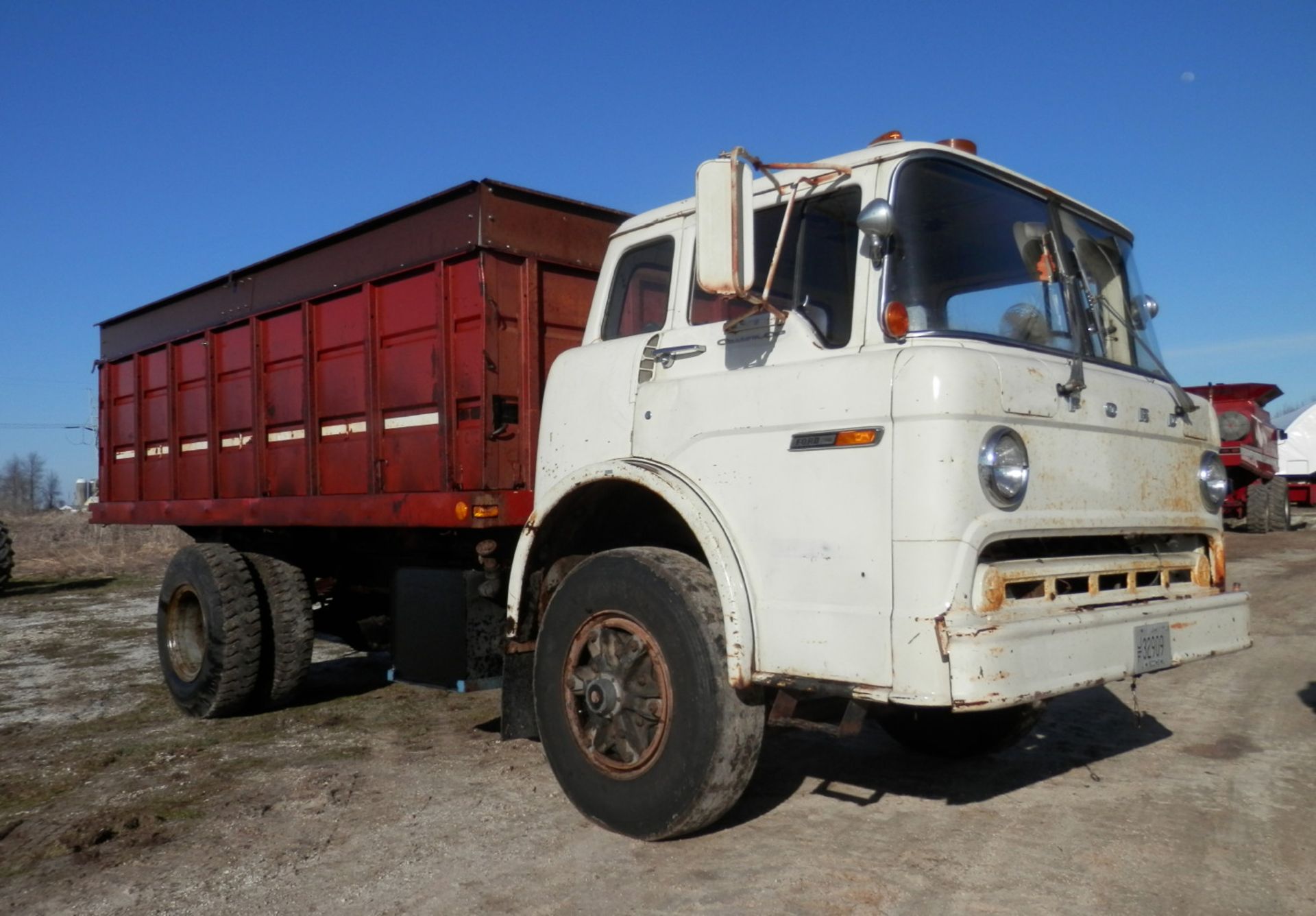 1975 FORD C900 CUSTOM GRAIN TRUCK - Image 2 of 16