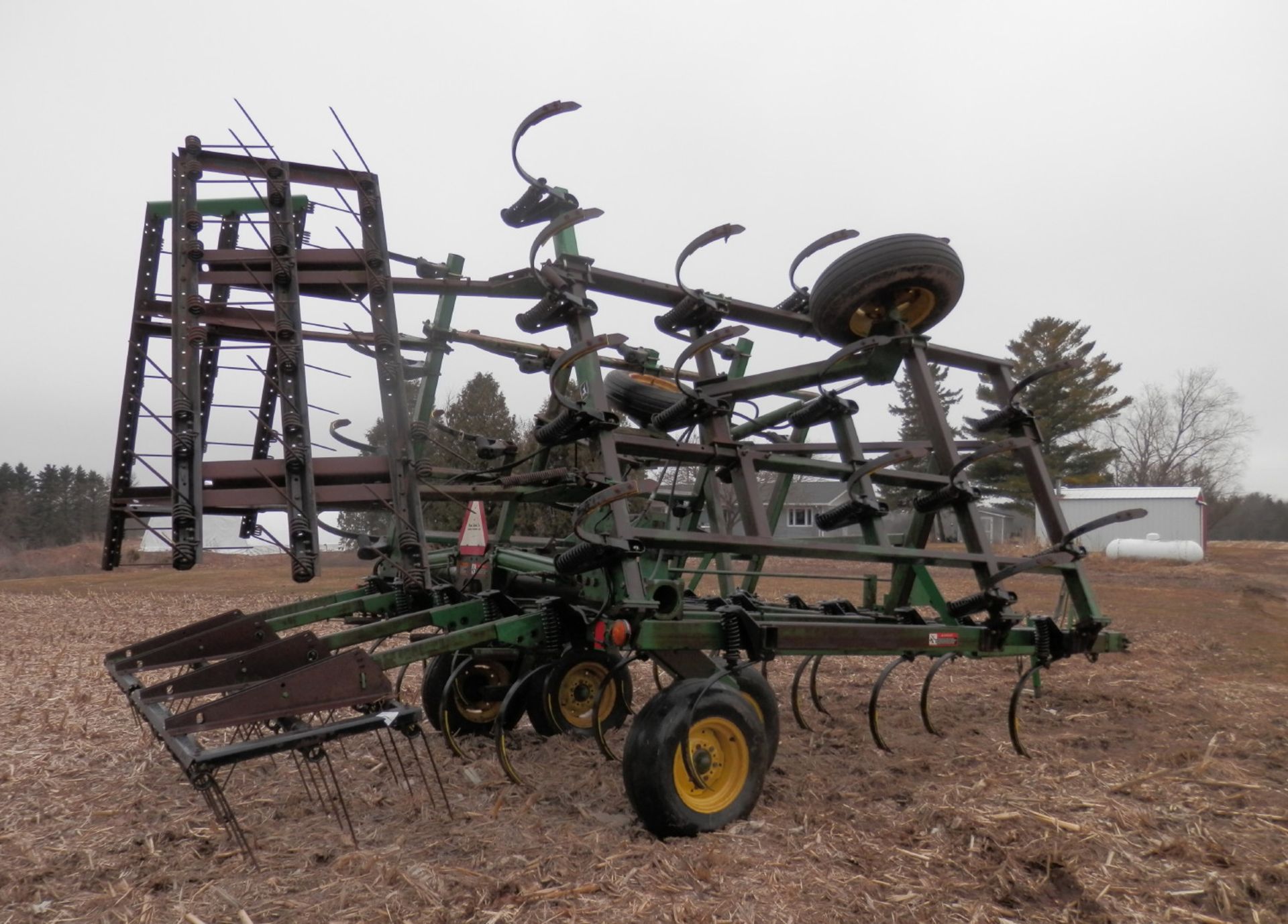 JOHN DEERE 980 24' FIELD CULTIVATOR - Image 2 of 6