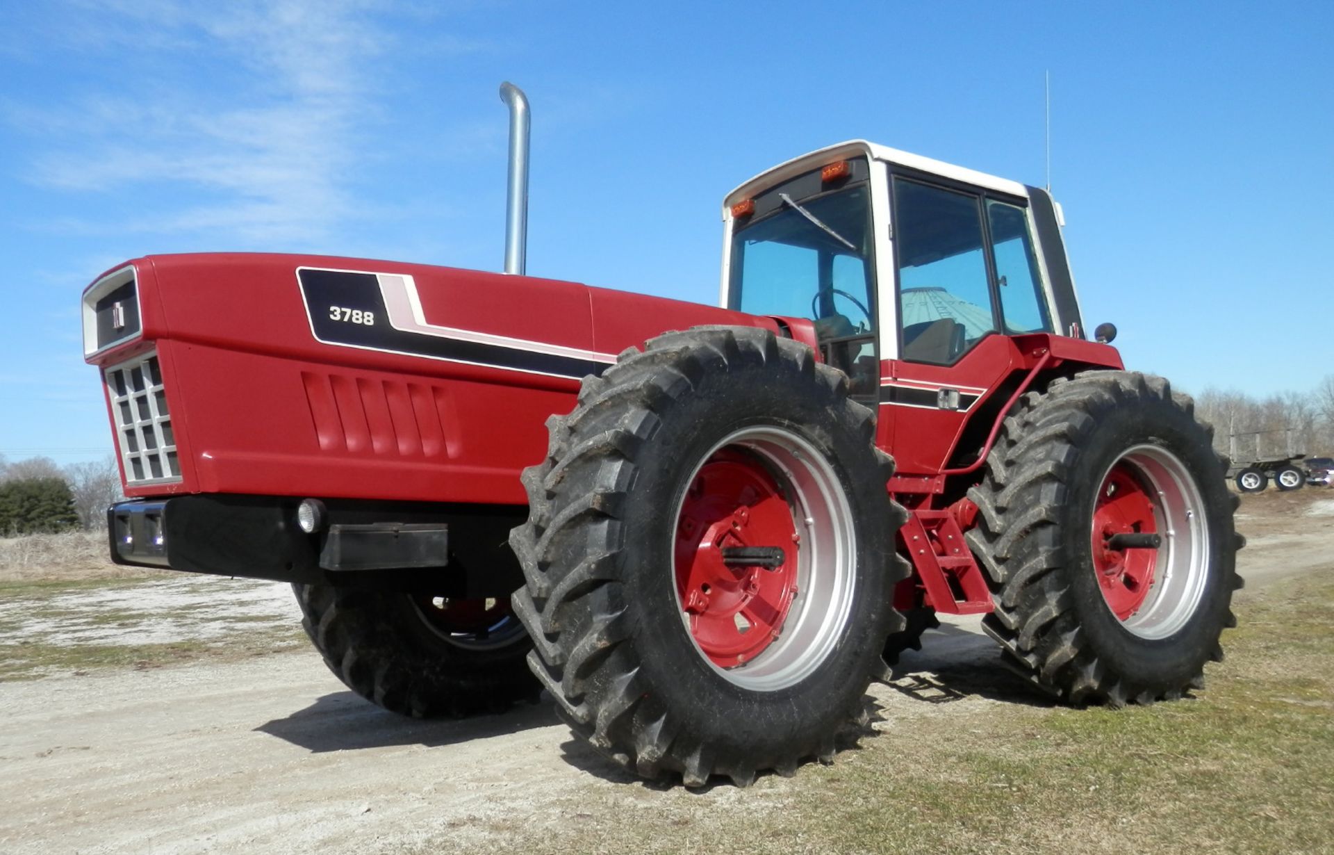 IH 3788 2+2 4x4 TRACTOR, SN 9088 - Image 2 of 21