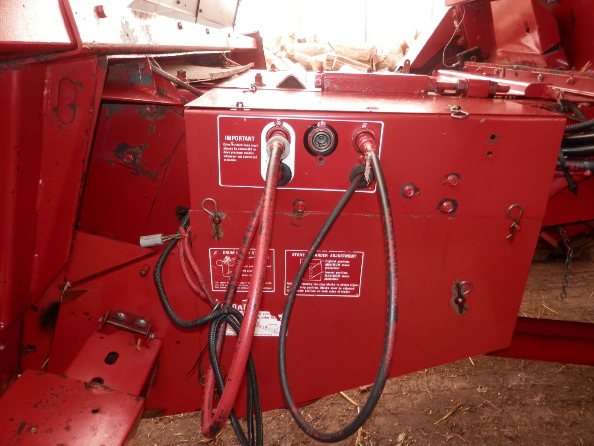 CIH 1063 6R Combine CORN HEAD - Image 12 of 12