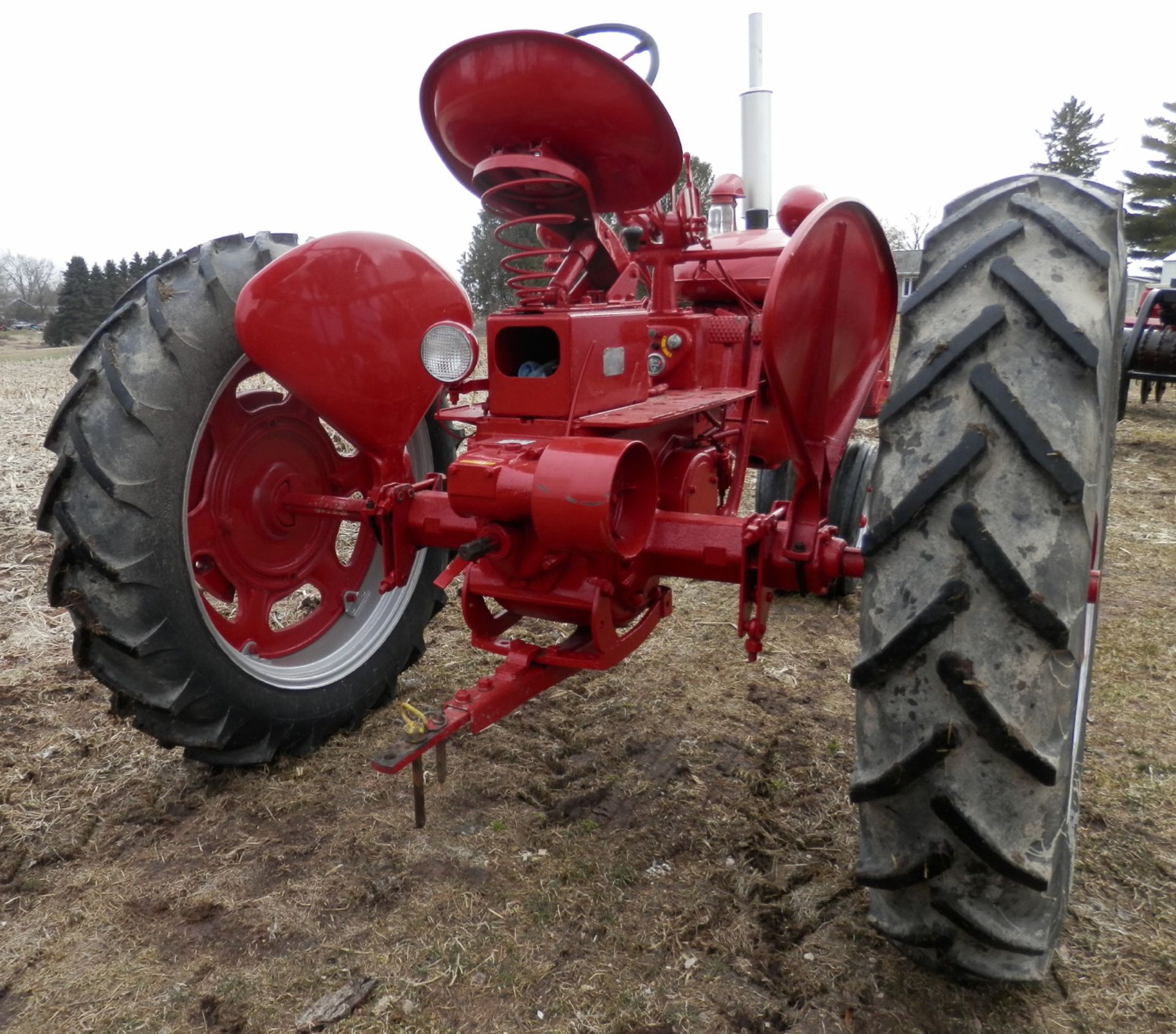 IH FARMALL C TRACTOR - Image 6 of 8