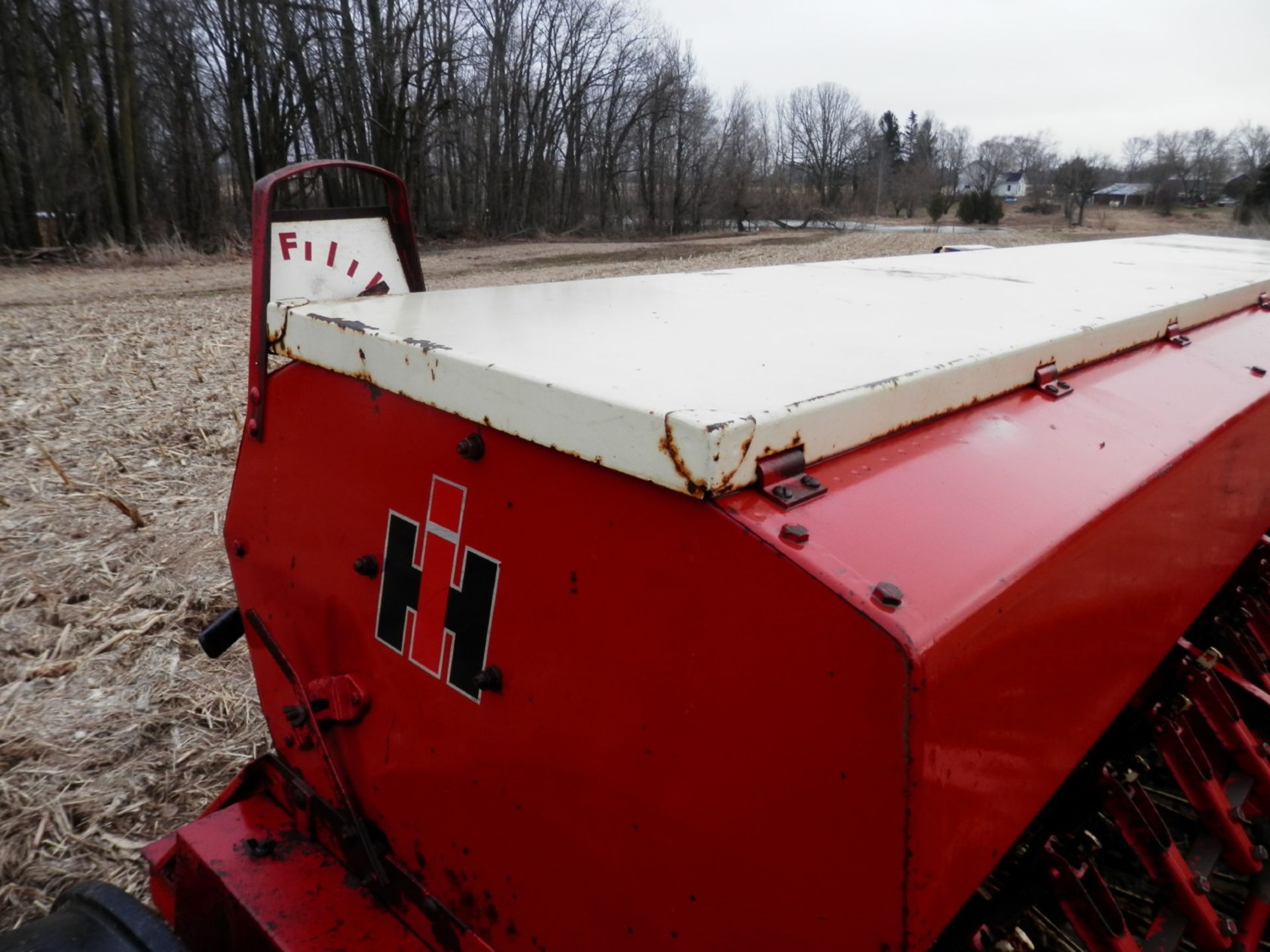 IH 510 GRAIN DRILL W/GRASS SEED - Image 5 of 6