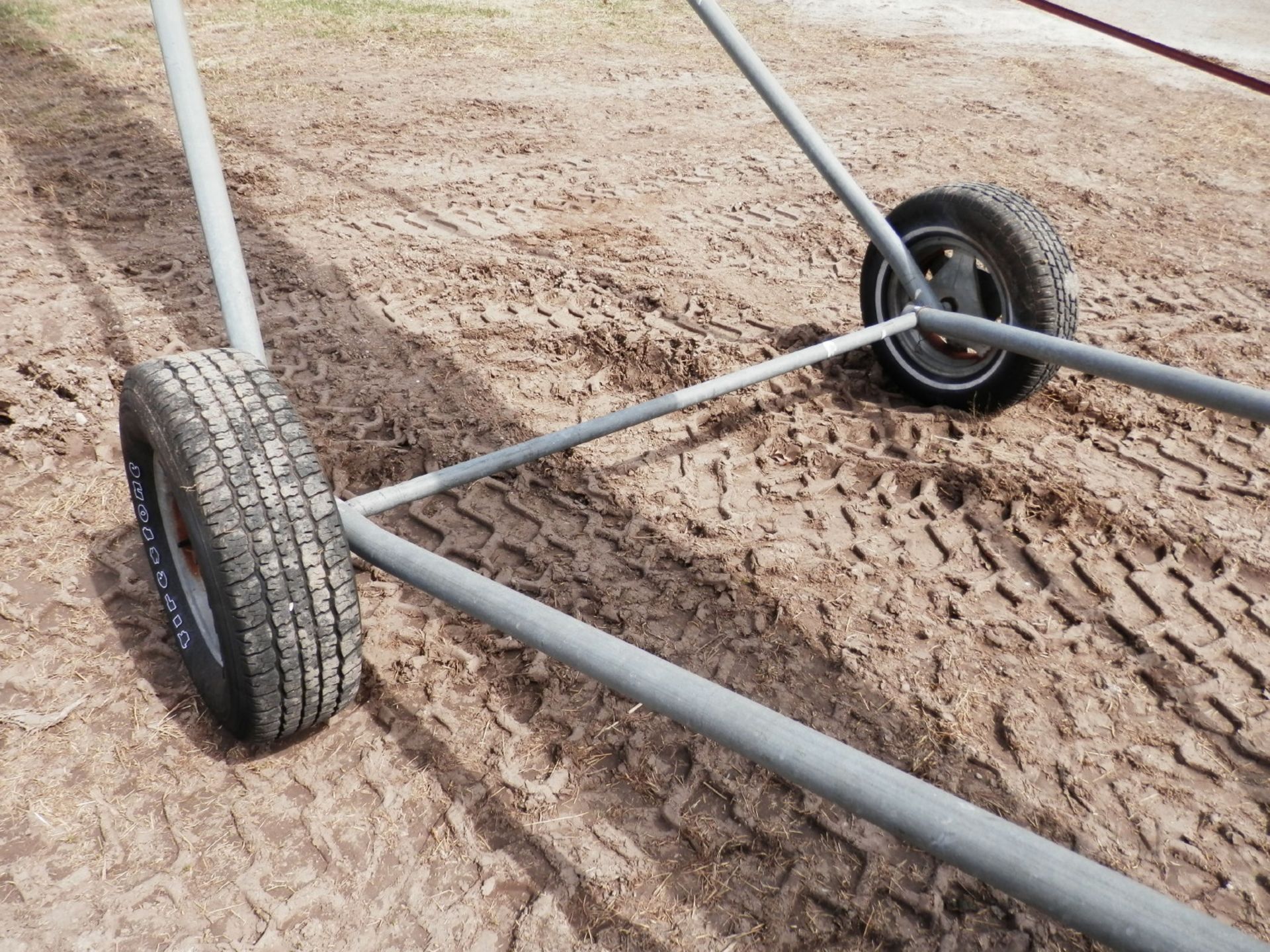 MAYRATH 40' PORTABLE BALE ELEVATOR ON TRANSPORT - Image 5 of 5