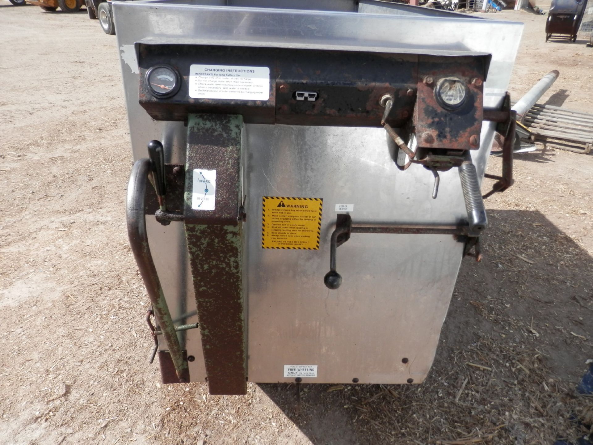 WEAVERLINE 430 SS HYDROSTATIC FEED CART---NEEDS REPAIRS - Image 2 of 5