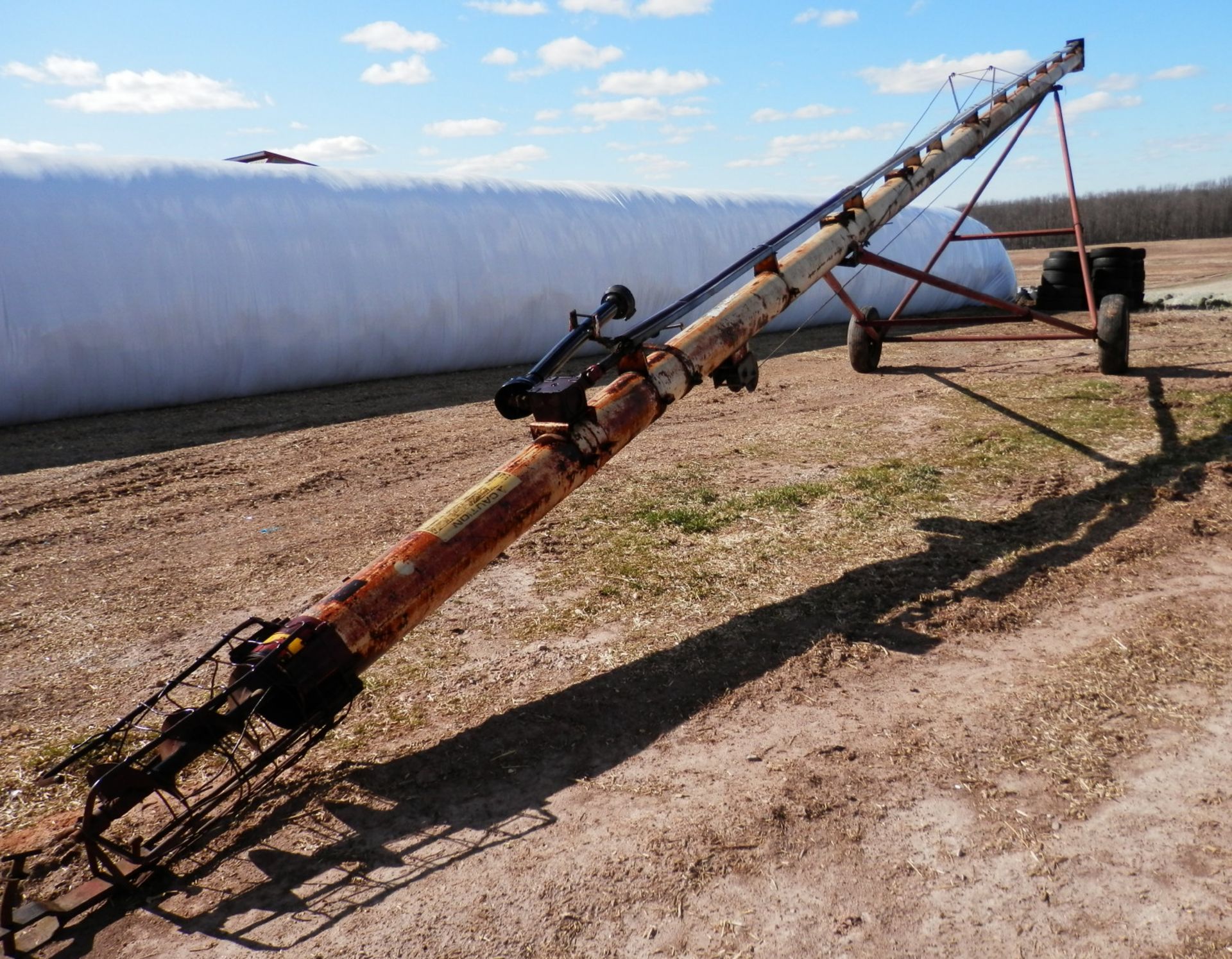 8"x51' PORTABLE GRAIN AUGER ON TRANSPORT