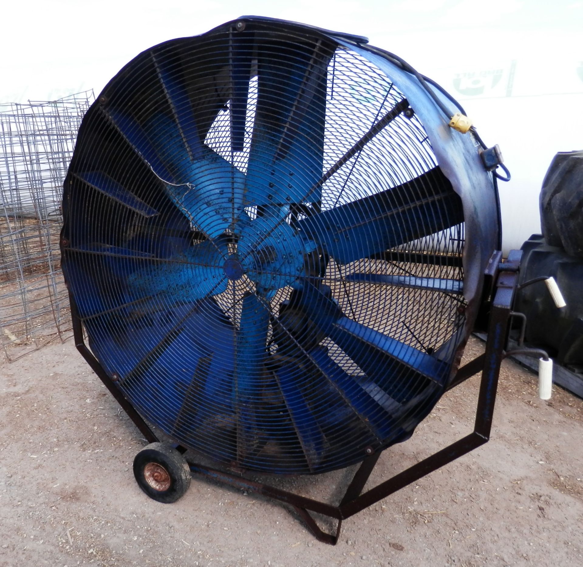 48" PORTABLE BARN/ALLEY FAN