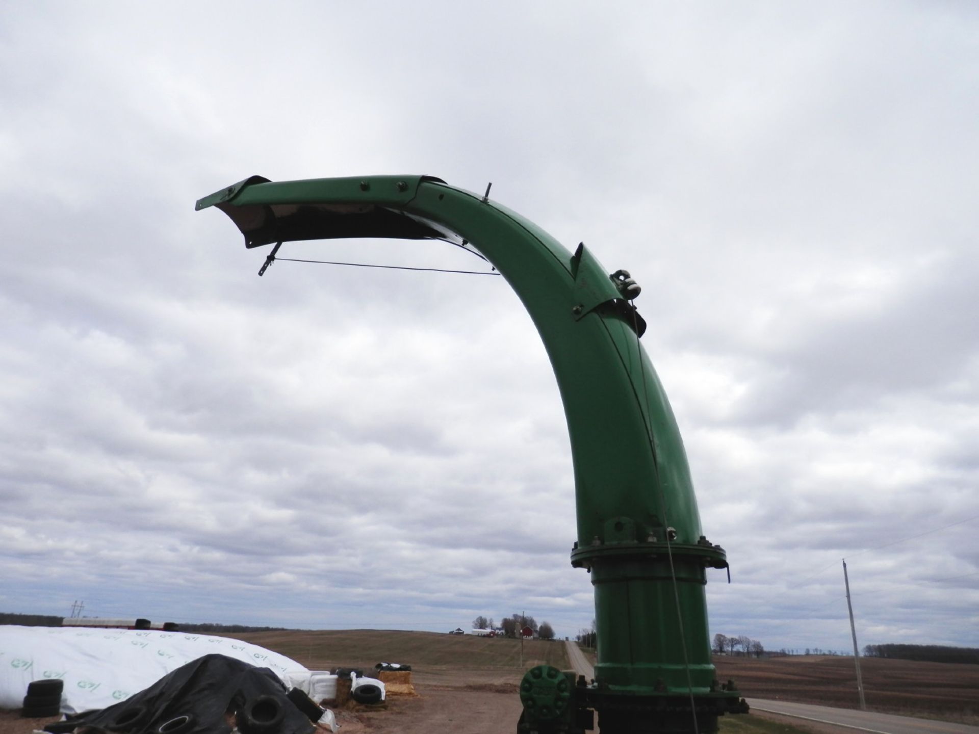 JOHN DEERE 3950 FORAGE CHOPPER W/HAY HEAD - Image 5 of 6