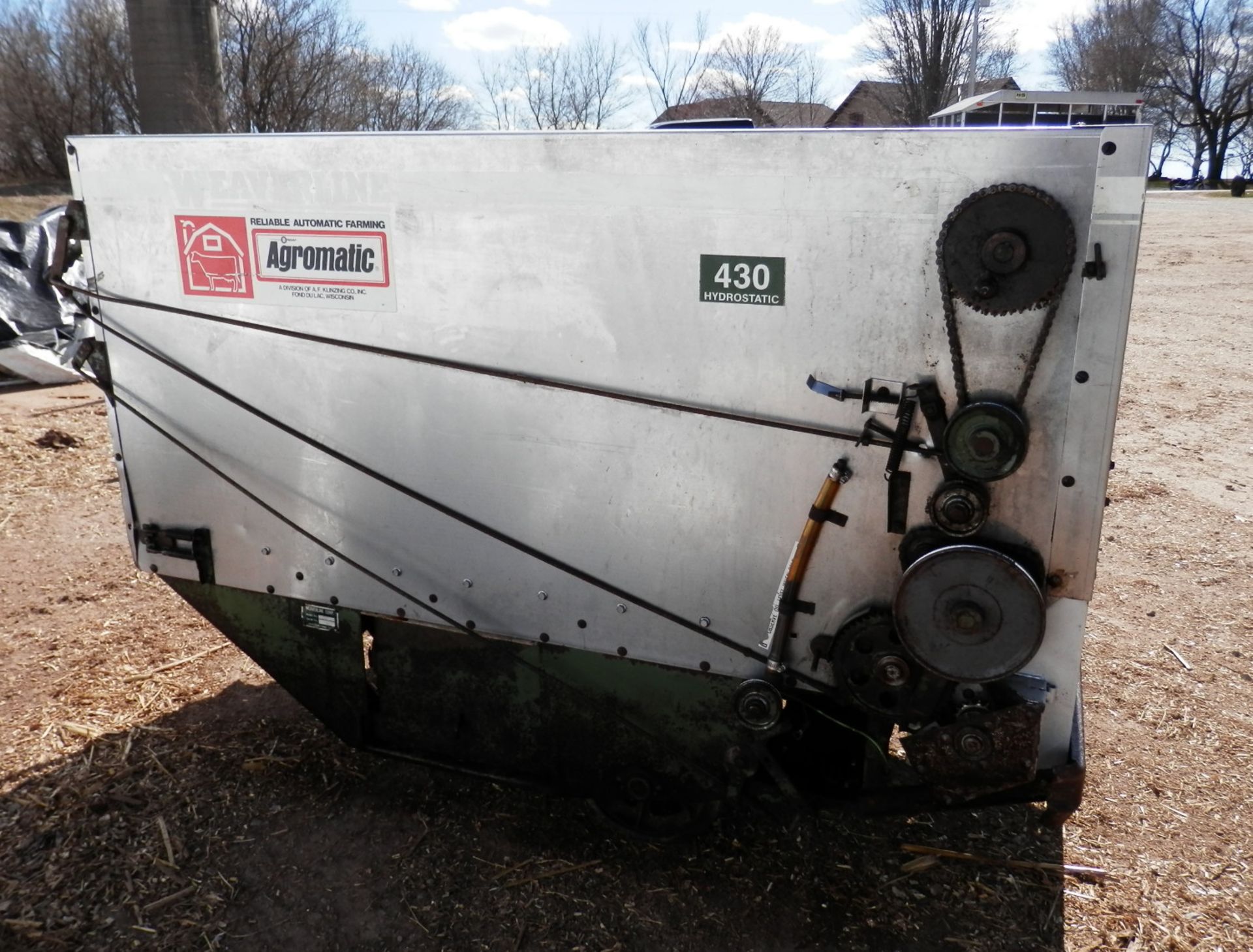 WEAVERLINE 430 SS HYDROSTATIC FEED CART---NEEDS REPAIRS - Image 4 of 5