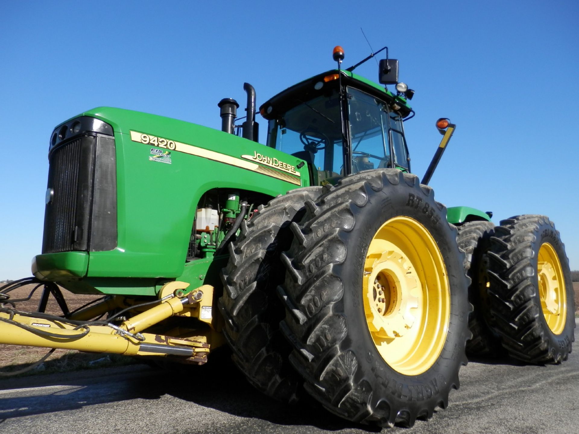 JOHN DEERE 9420 4x4 TRACTOR WITH DEGELMAN MDL. 14-7900 PUSH BLADE - Image 16 of 27